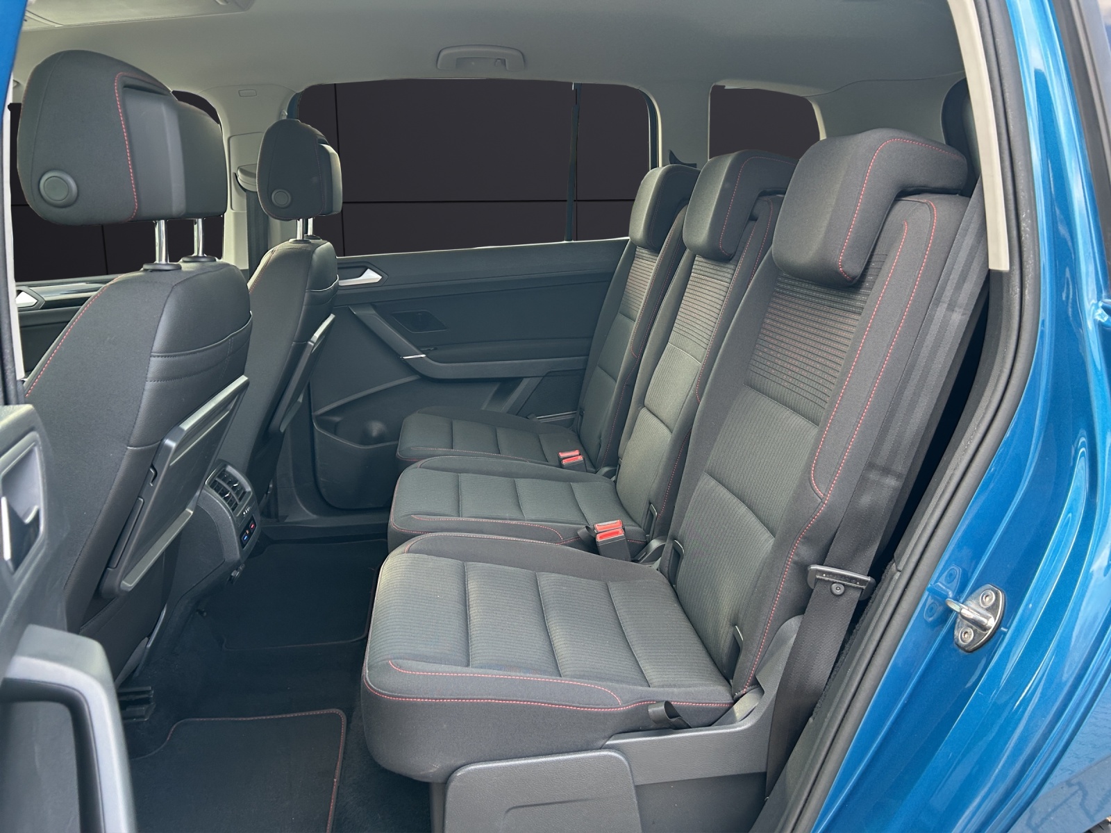 Fahrzeugabbildung Volkswagen Touran SOUND NAVI ACC RFK