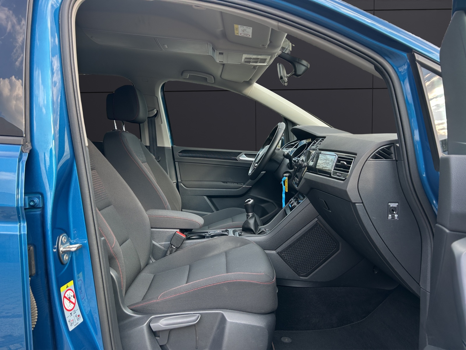 Fahrzeugabbildung Volkswagen Touran SOUND NAVI ACC RFK