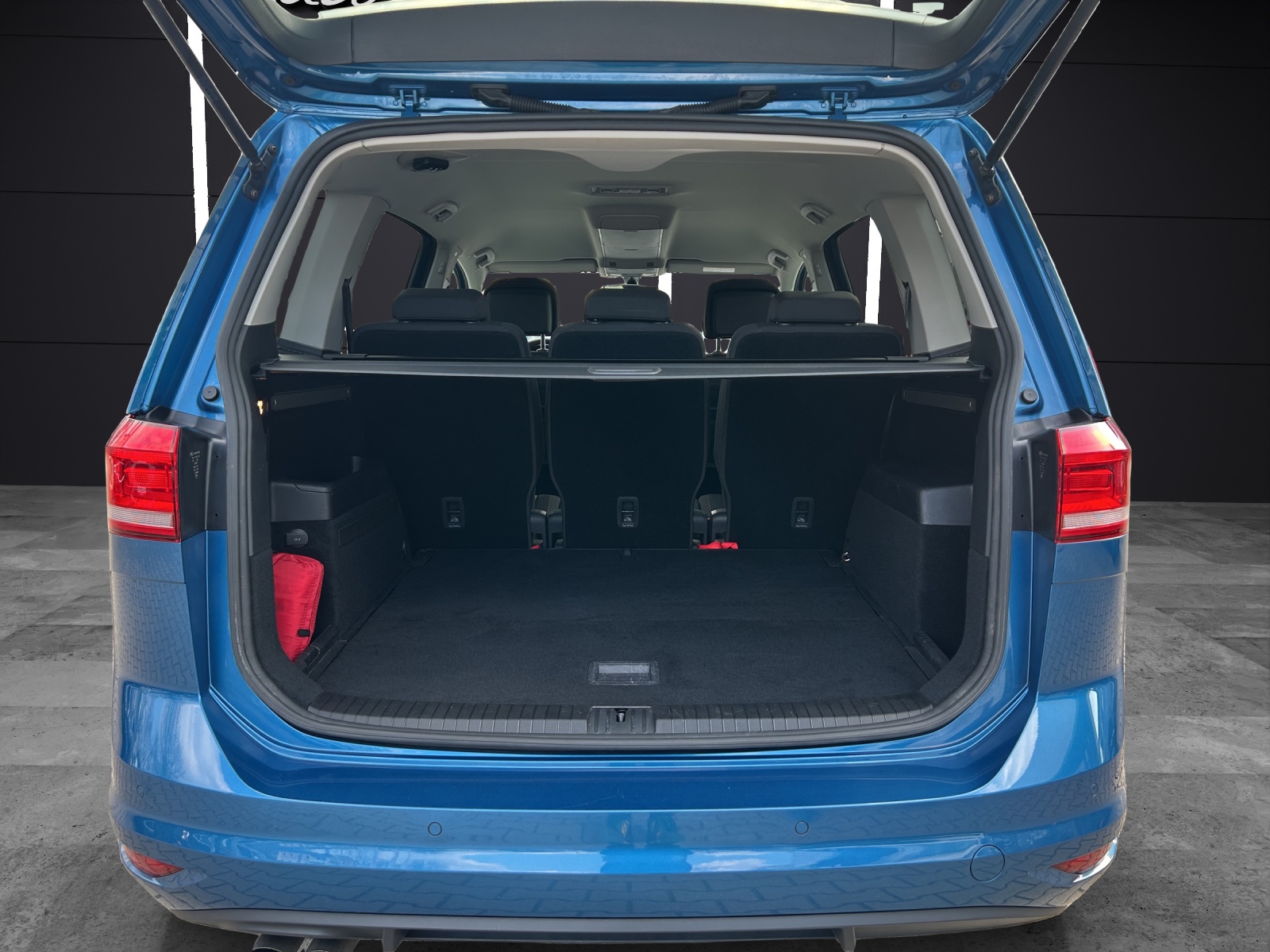 Fahrzeugabbildung Volkswagen Touran SOUND NAVI ACC RFK