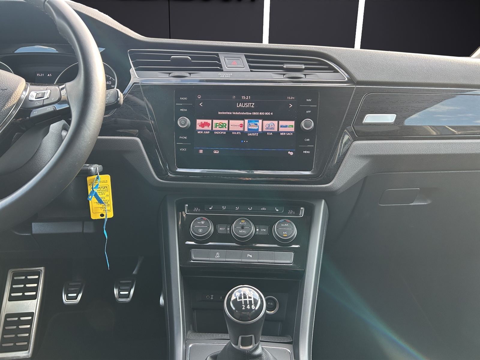 Fahrzeugabbildung Volkswagen Touran SOUND NAVI ACC RFK