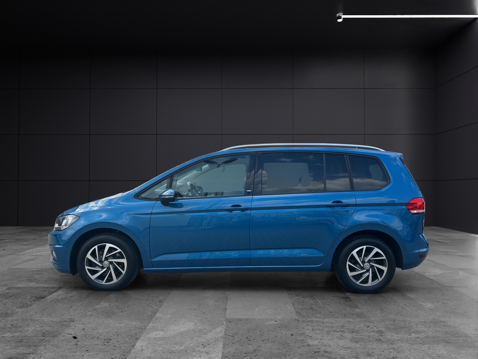 Fahrzeugabbildung Volkswagen Touran SOUND NAVI ACC RFK