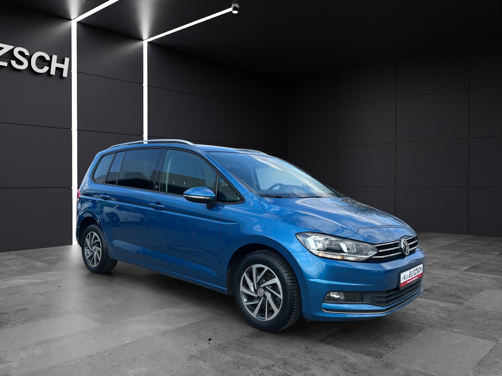 Fahrzeugabbildung Volkswagen Touran SOUND NAVI ACC RFK