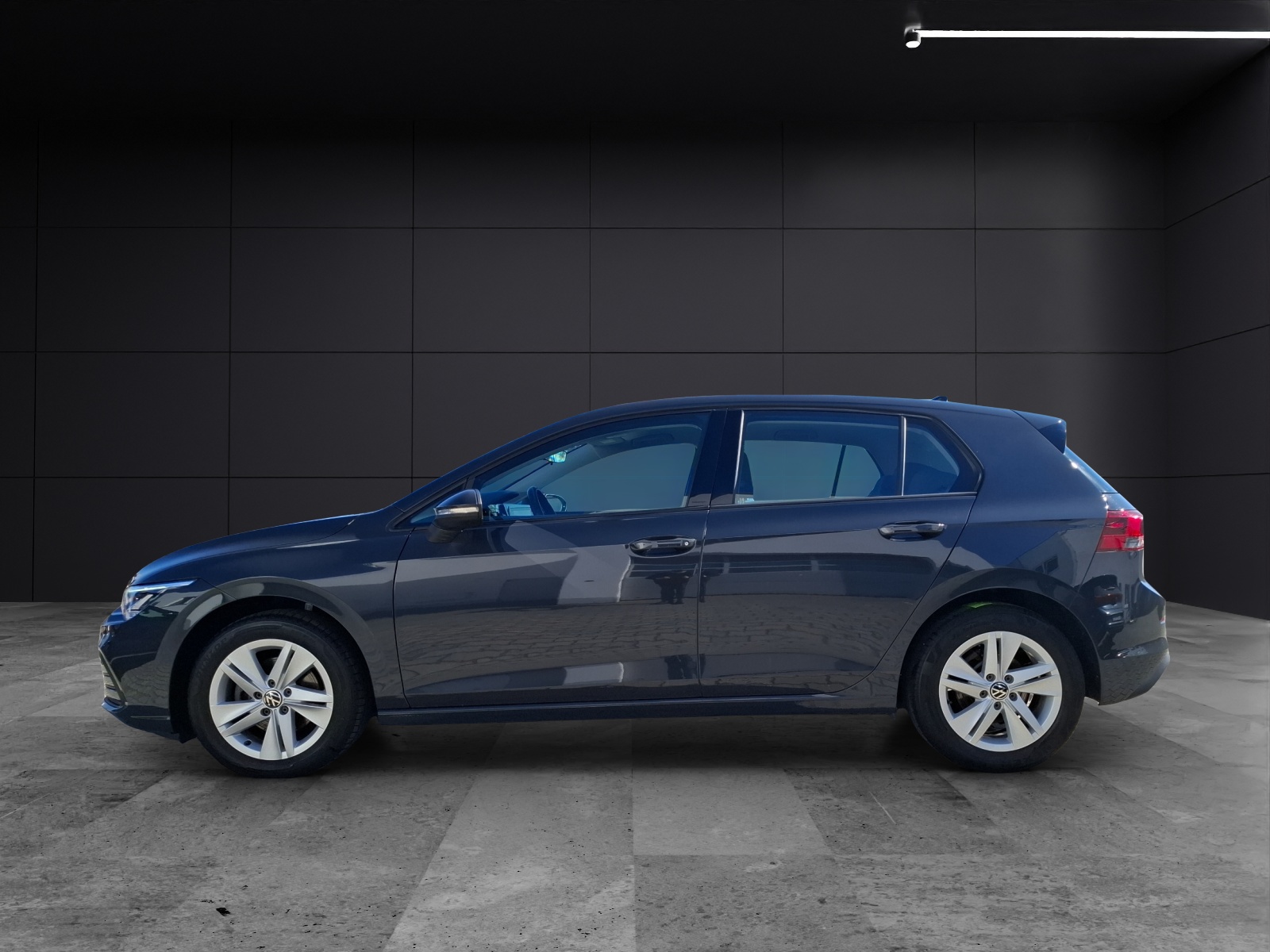 Fahrzeugabbildung Volkswagen Golf VIII TDI Life DSG LED Navi AID ACC PDC SH LM