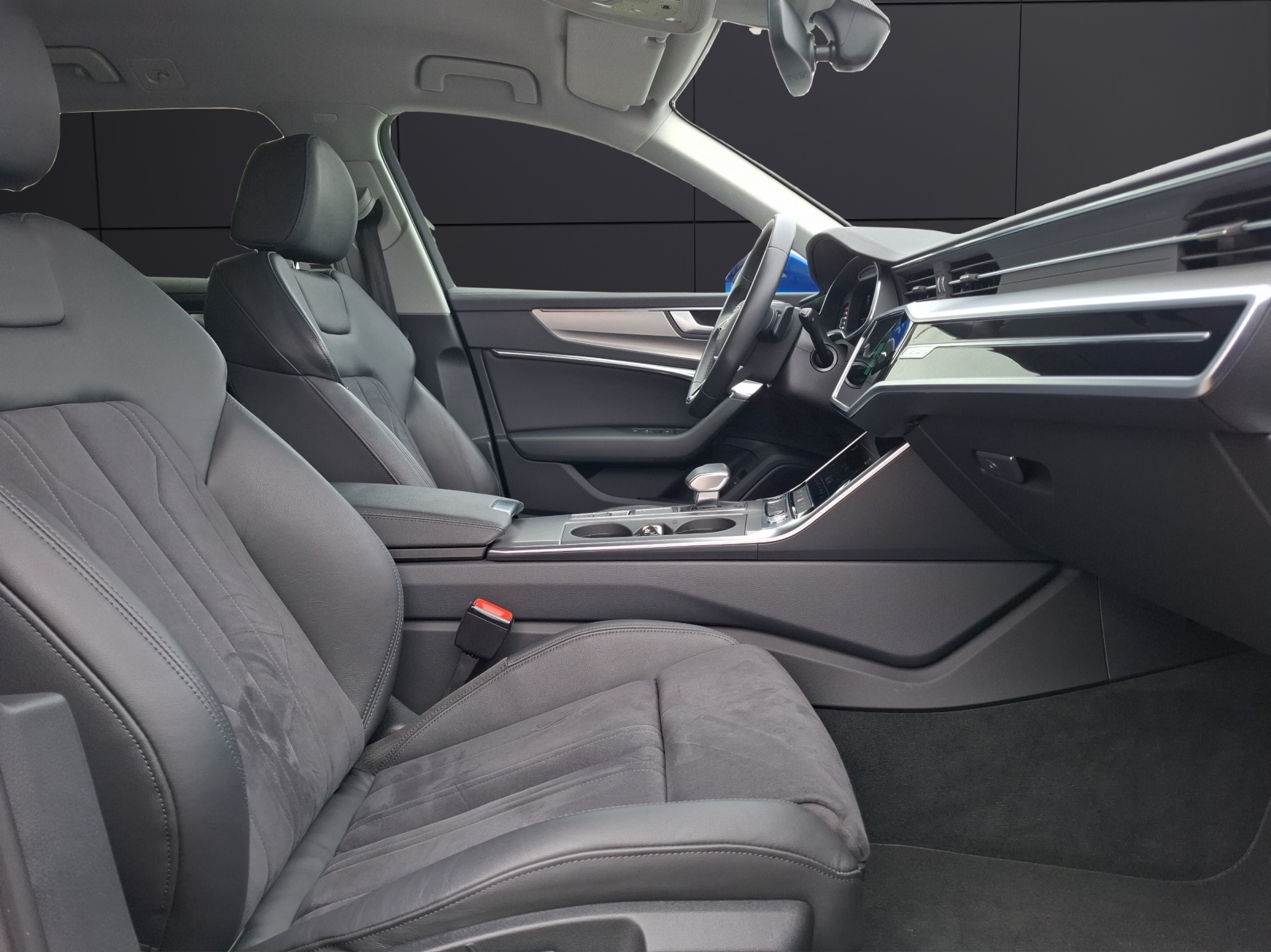 Fahrzeugabbildung Audi A6 Avant 45 TFSI S-Line quattro S-tronic LED AHK Navi AVC ACC SH 21