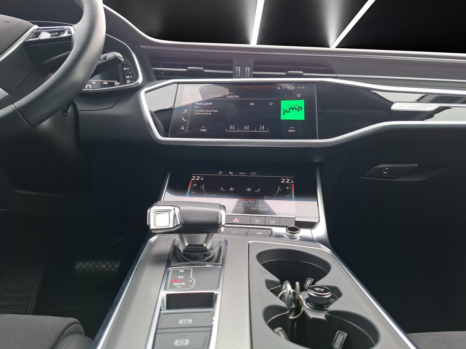 Fahrzeugabbildung Audi A6 Avant 45 TFSI S-Line quattro S-tronic LED AHK Navi AVC ACC SH 21