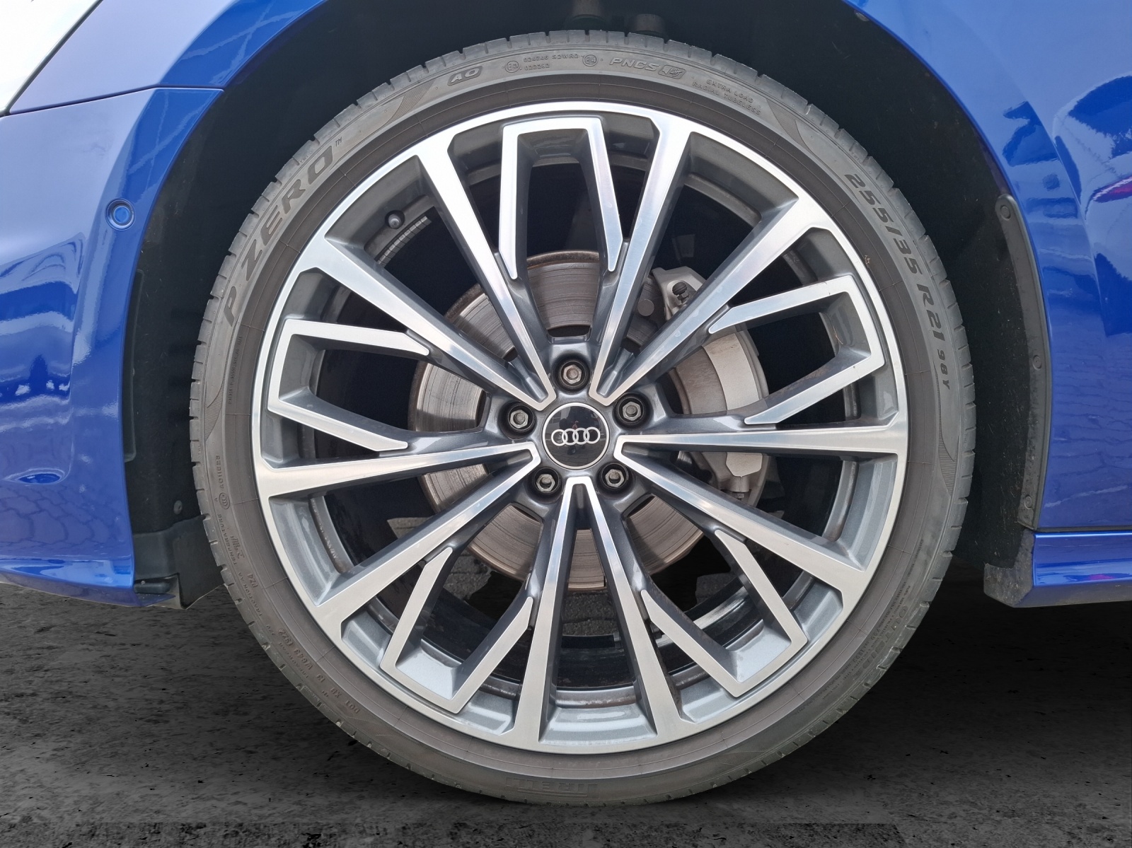 Fahrzeugabbildung Audi A6 Avant 45 TFSI S-Line quattro S-tronic LED AHK Navi AVC ACC SH 21