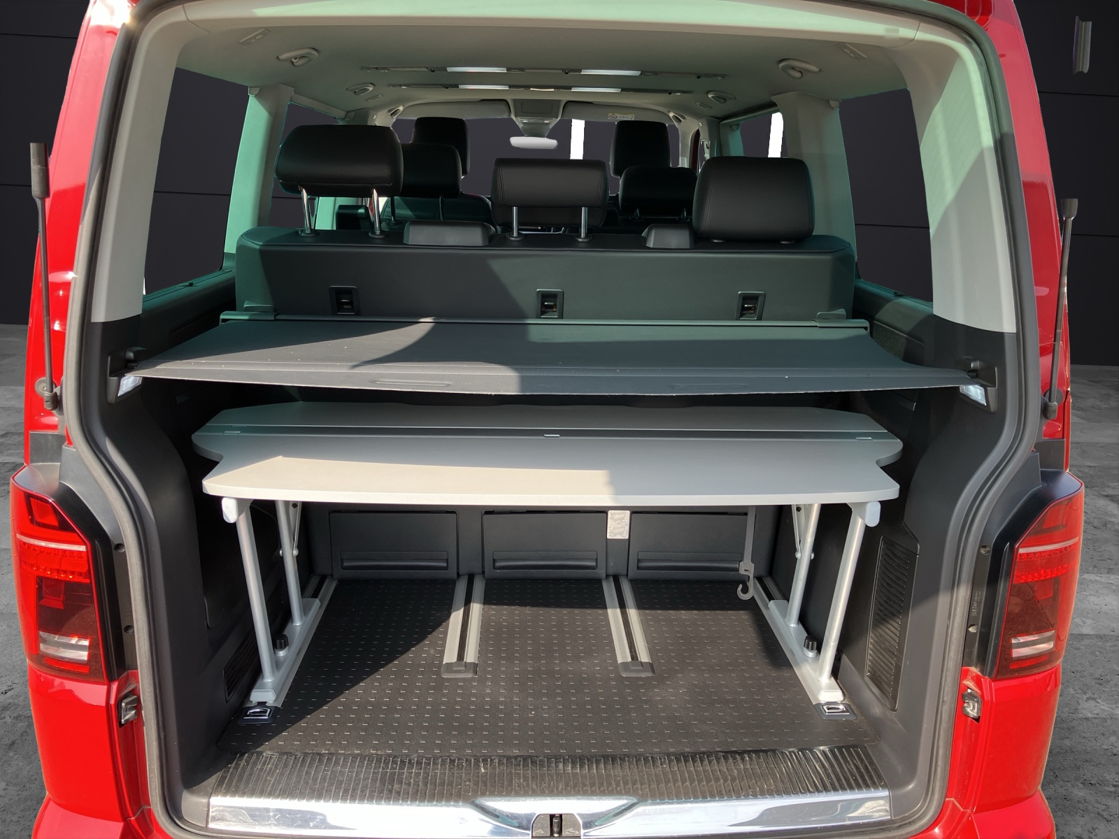 Fahrzeugabbildung Volkswagen T6 Multivan T6.1 Gen Six TDI LED ACC AHK SH PDC AppConnect Navi Klima