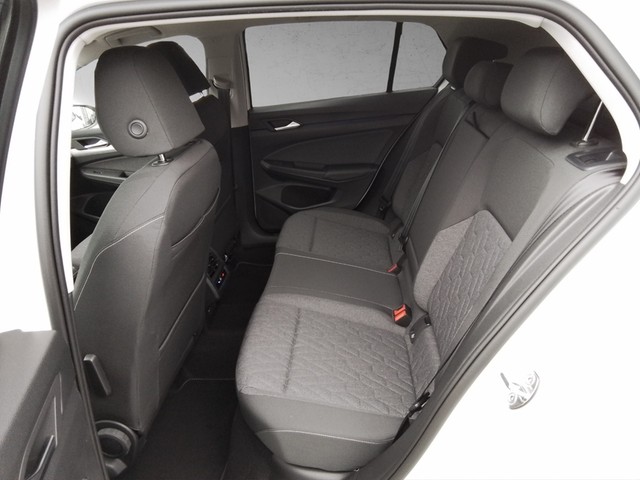 Fahrzeugabbildung Volkswagen Golf VIII Move Climatronic Kamera LED SH