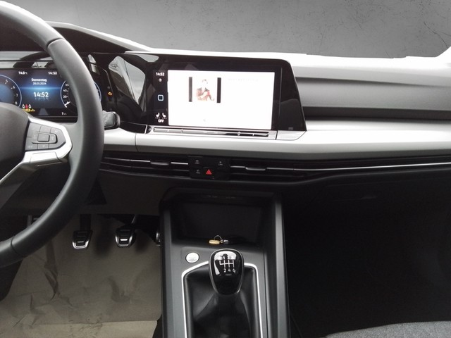 Fahrzeugabbildung Volkswagen Golf VIII Move Climatronic Kamera LED SH