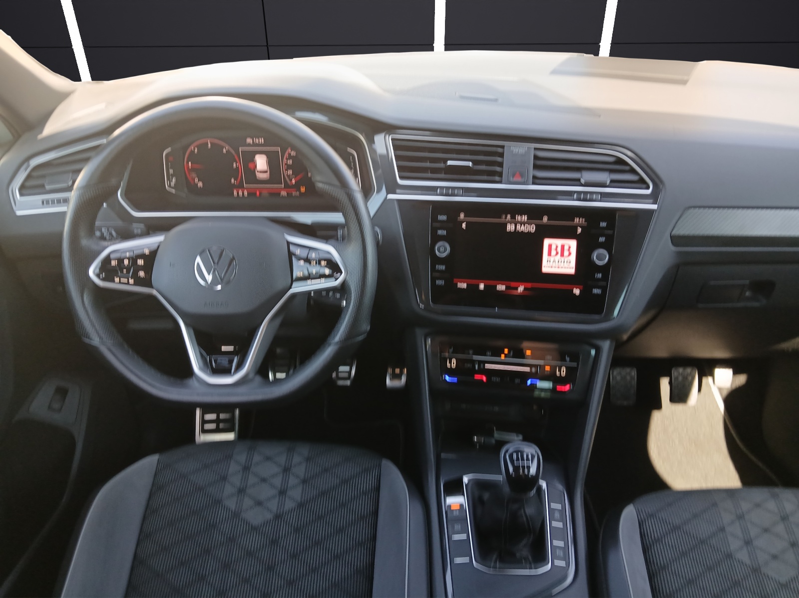 Fahrzeugabbildung Volkswagen Tiguan TDI R-Line FAHRSCHULE