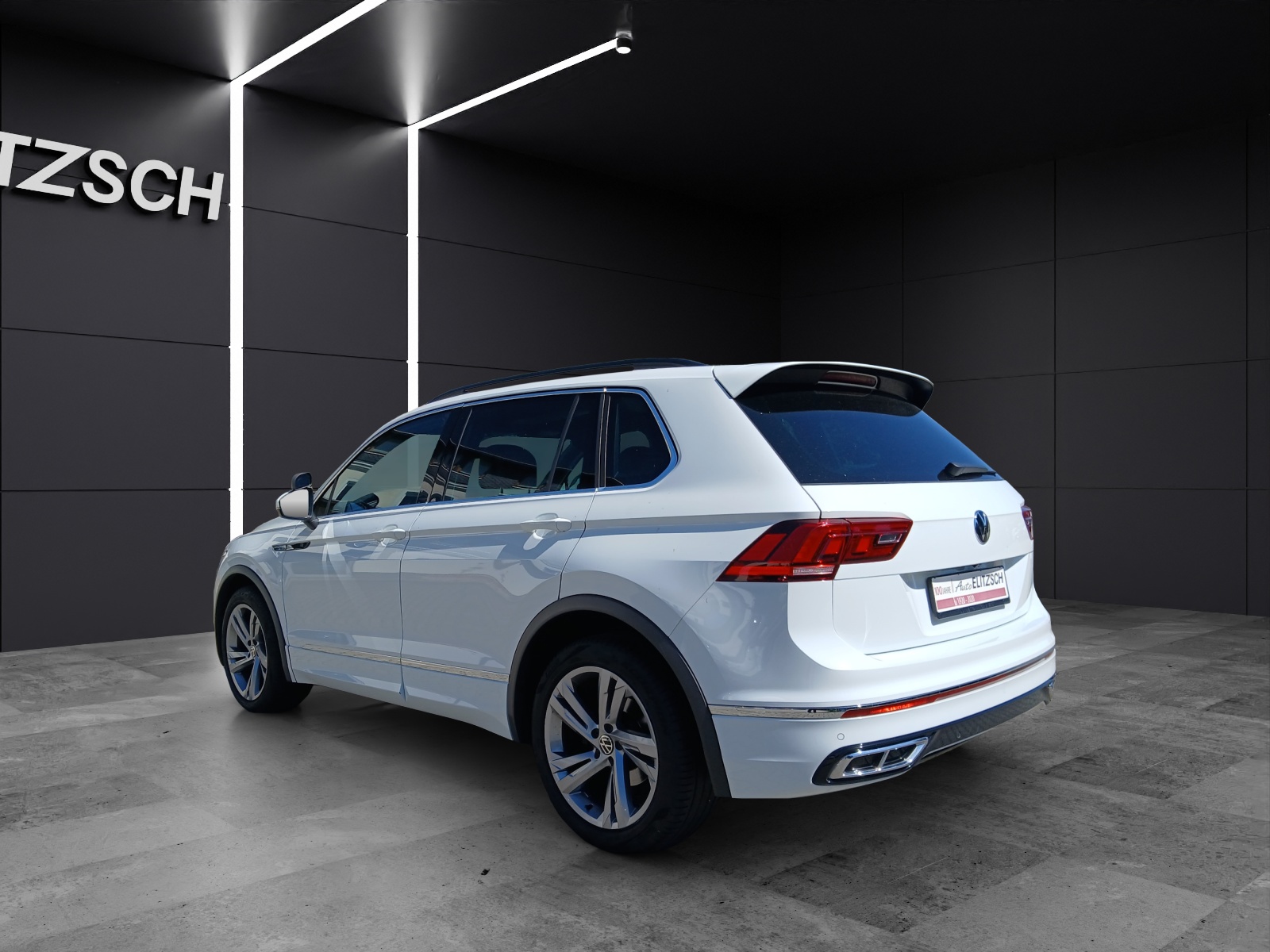 Fahrzeugabbildung Volkswagen Tiguan TDI R-Line FAHRSCHULE