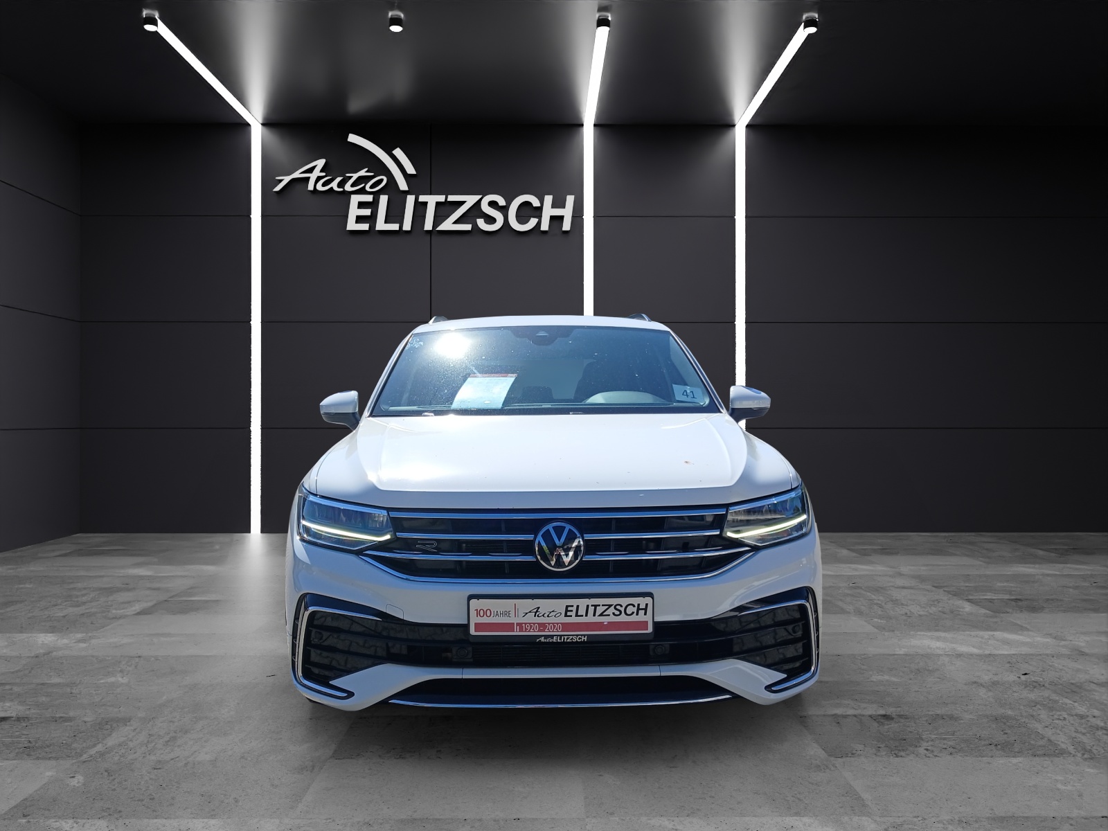 Fahrzeugabbildung Volkswagen Tiguan TDI R-Line FAHRSCHULE