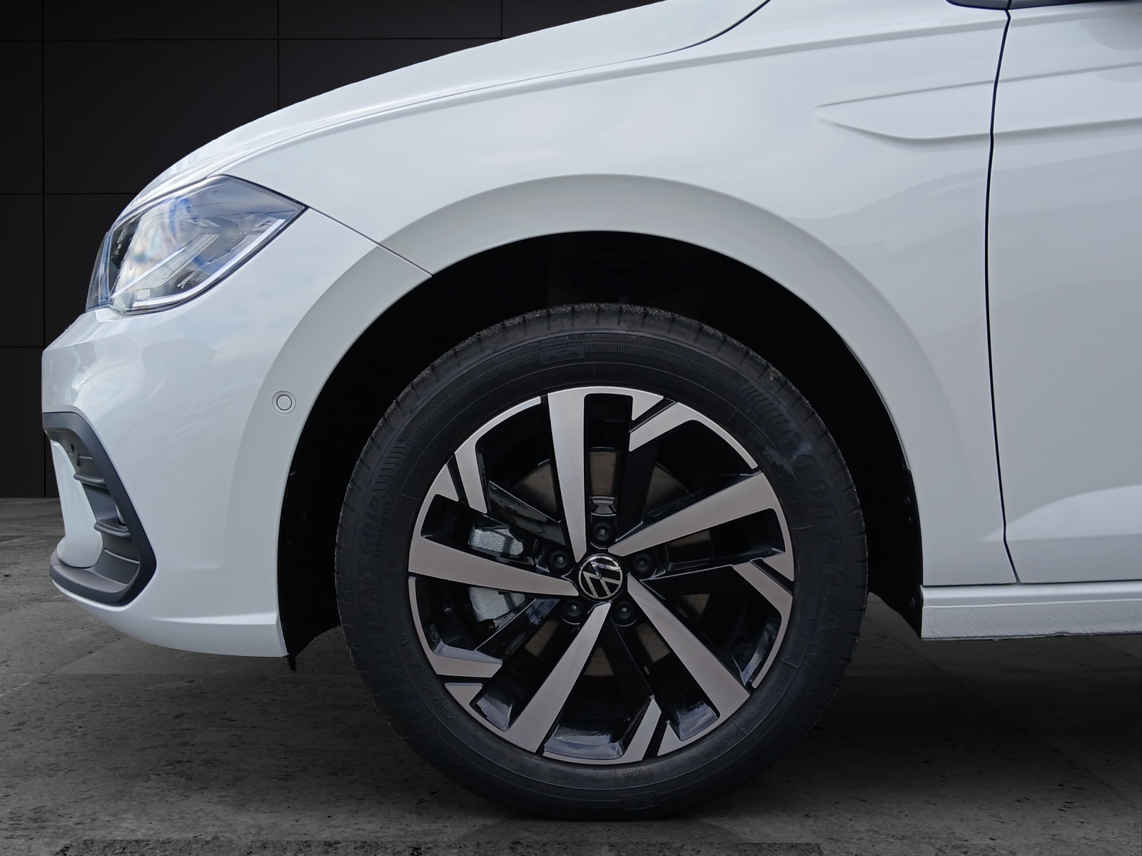 Fahrzeugabbildung Volkswagen Polo Energy LED NAVI DAB ACC