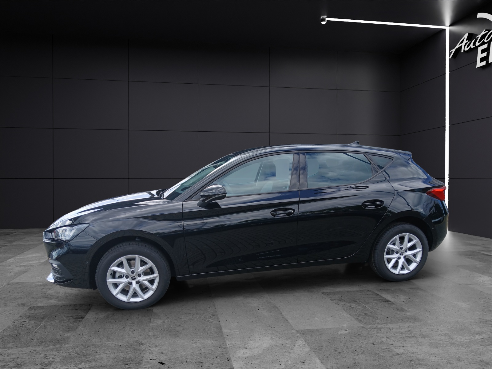 Fahrzeugabbildung SEAT Leon eTSI Road Edition LED Navi DAB