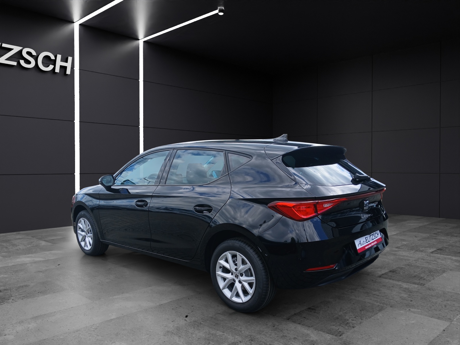 Fahrzeugabbildung SEAT Leon eTSI Road Edition LED Navi DAB
