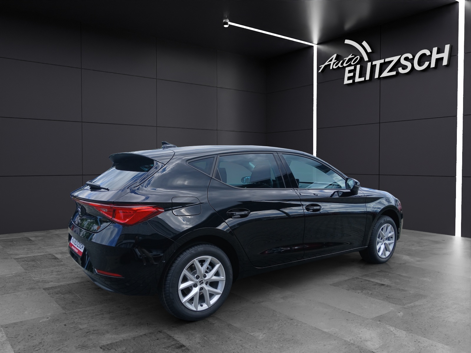 Fahrzeugabbildung SEAT Leon eTSI Road Edition LED Navi DAB