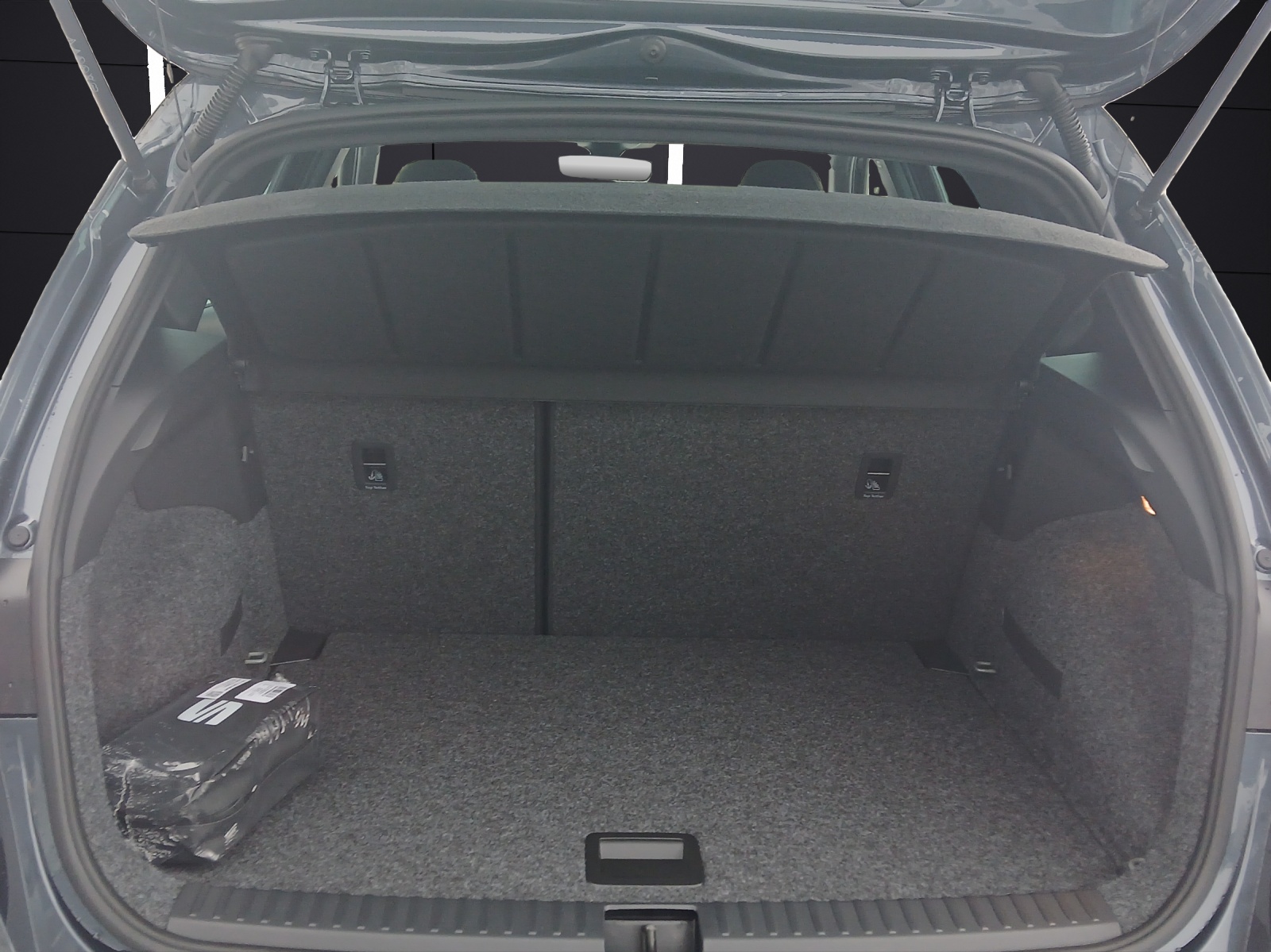 Fahrzeugabbildung SEAT Arona FR Tech Kessy LED