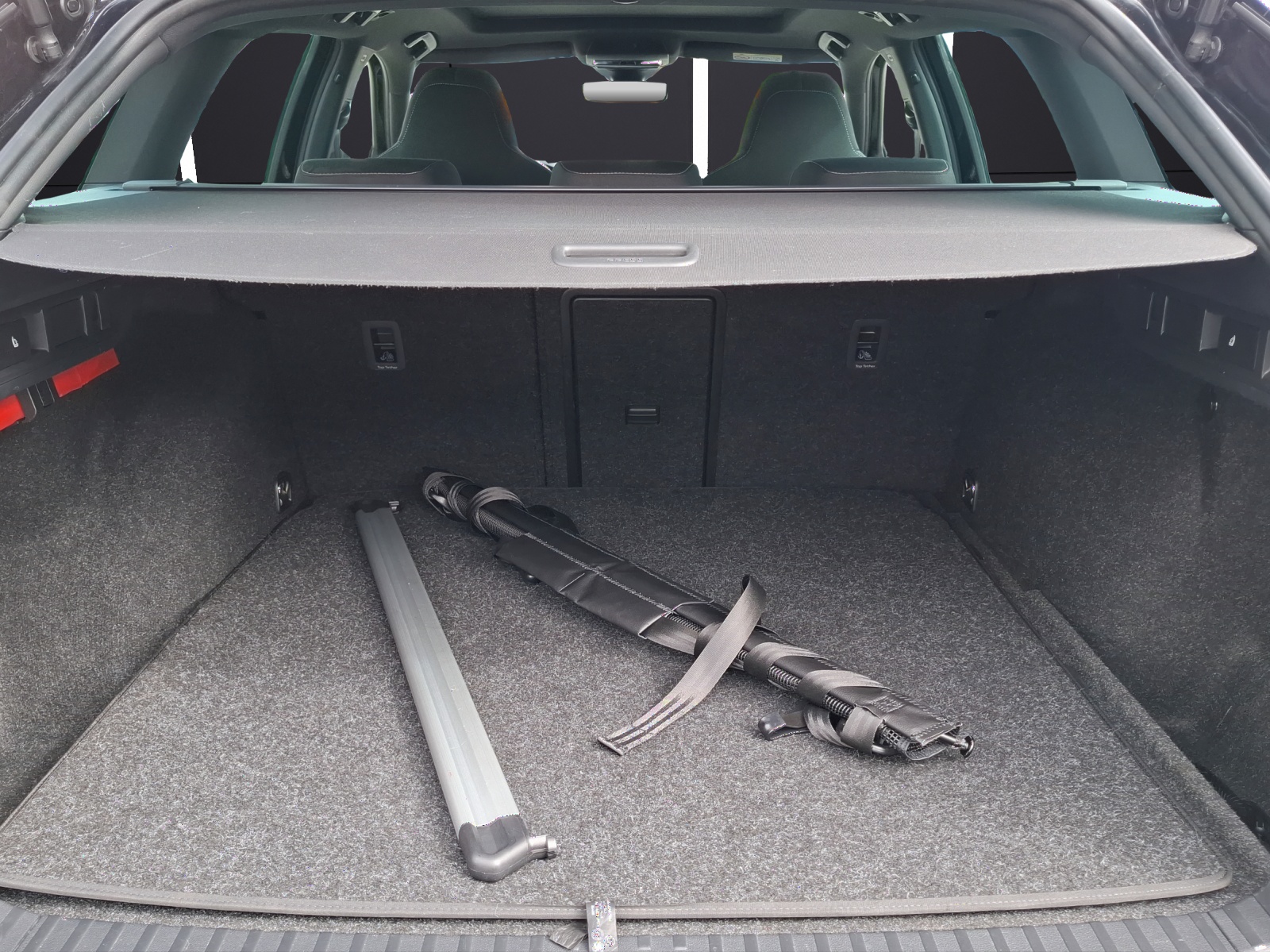 Fahrzeugabbildung SKODA Octavia Combi TSI Sportline DSG 4x4 LED Pano GRA PDC SH 19