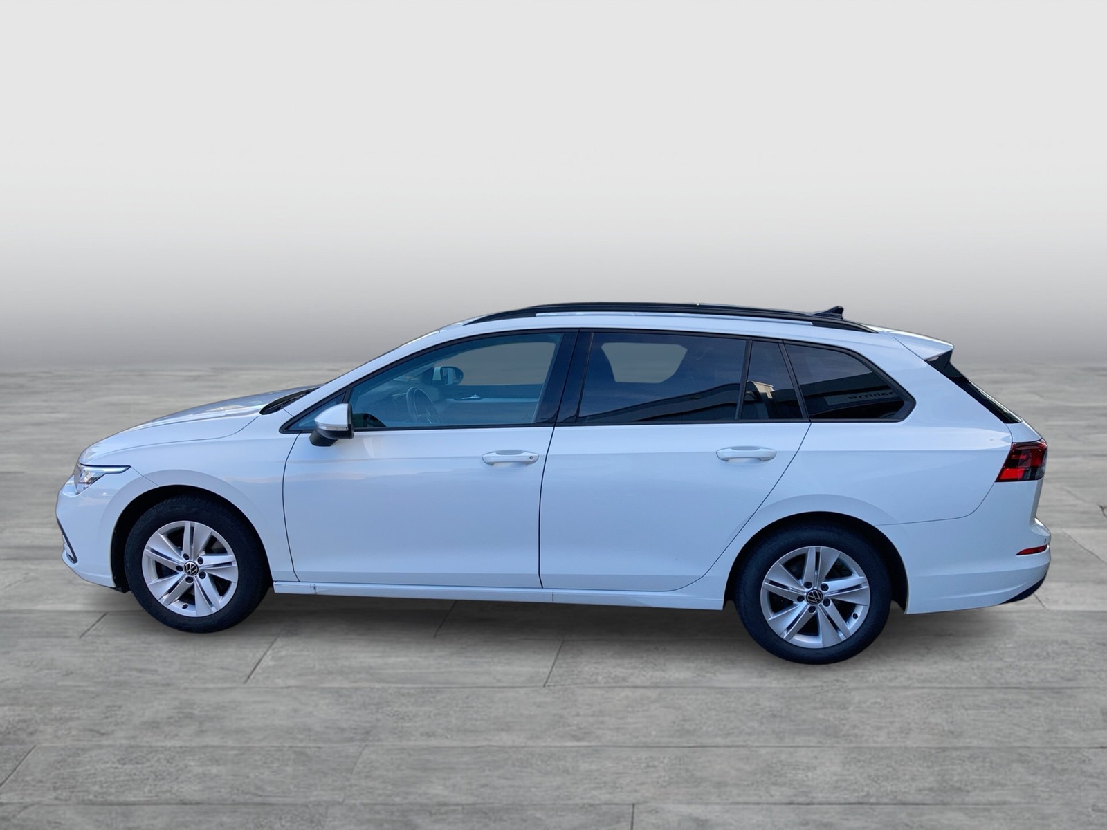 Fahrzeugabbildung Volkswagen Golf VIII Variant TDI Life DSG LED Navi ACC PDC