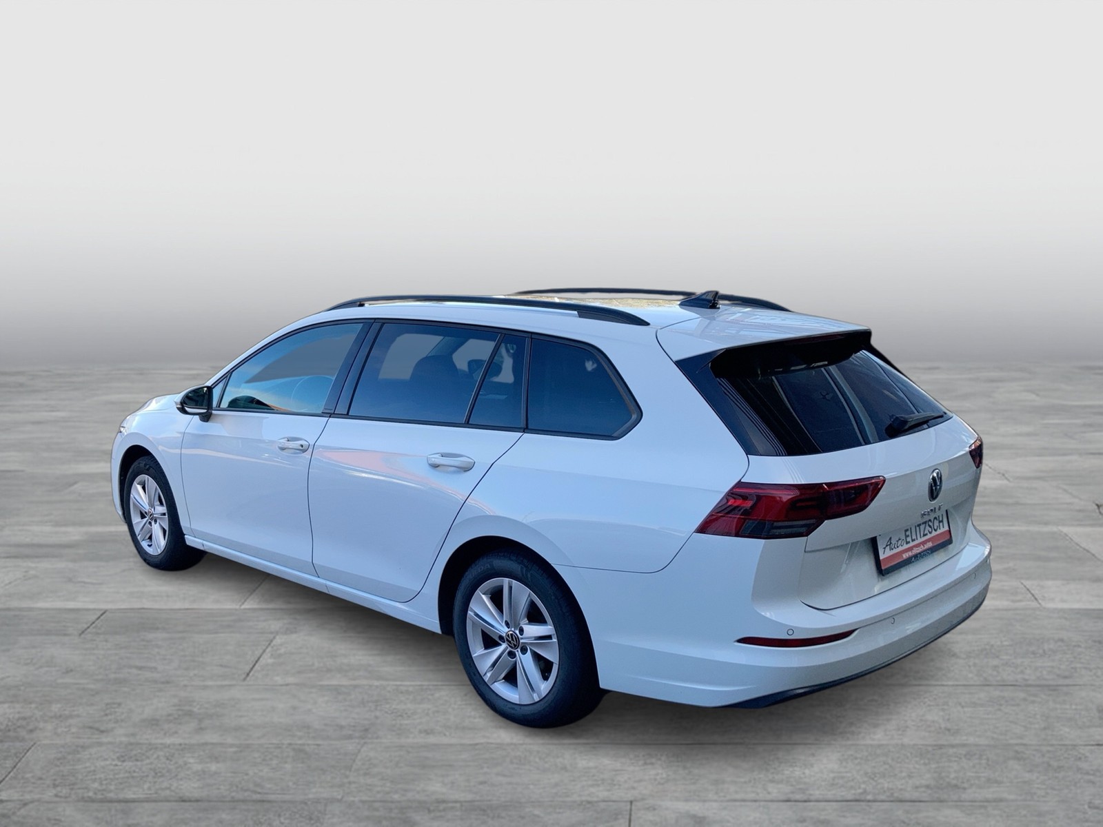 Fahrzeugabbildung Volkswagen Golf VIII Variant TDI Life DSG LED Navi ACC PDC
