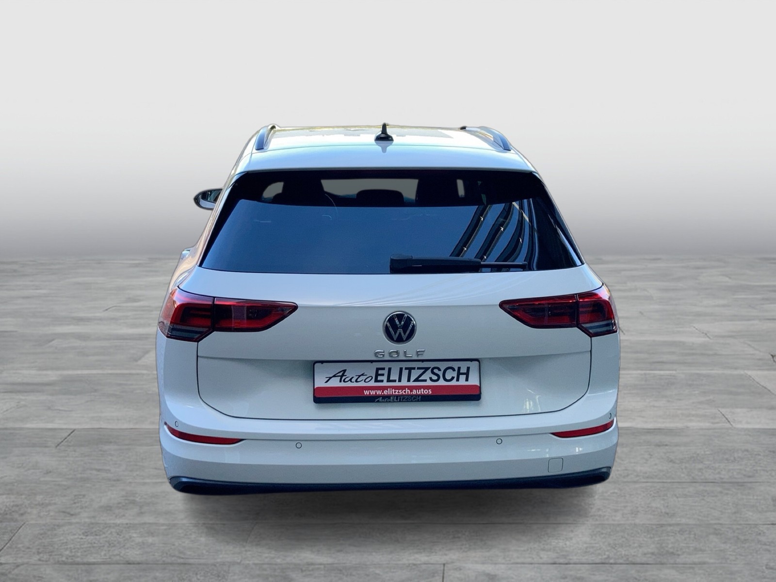Fahrzeugabbildung Volkswagen Golf VIII Variant TDI Life DSG LED Navi ACC PDC
