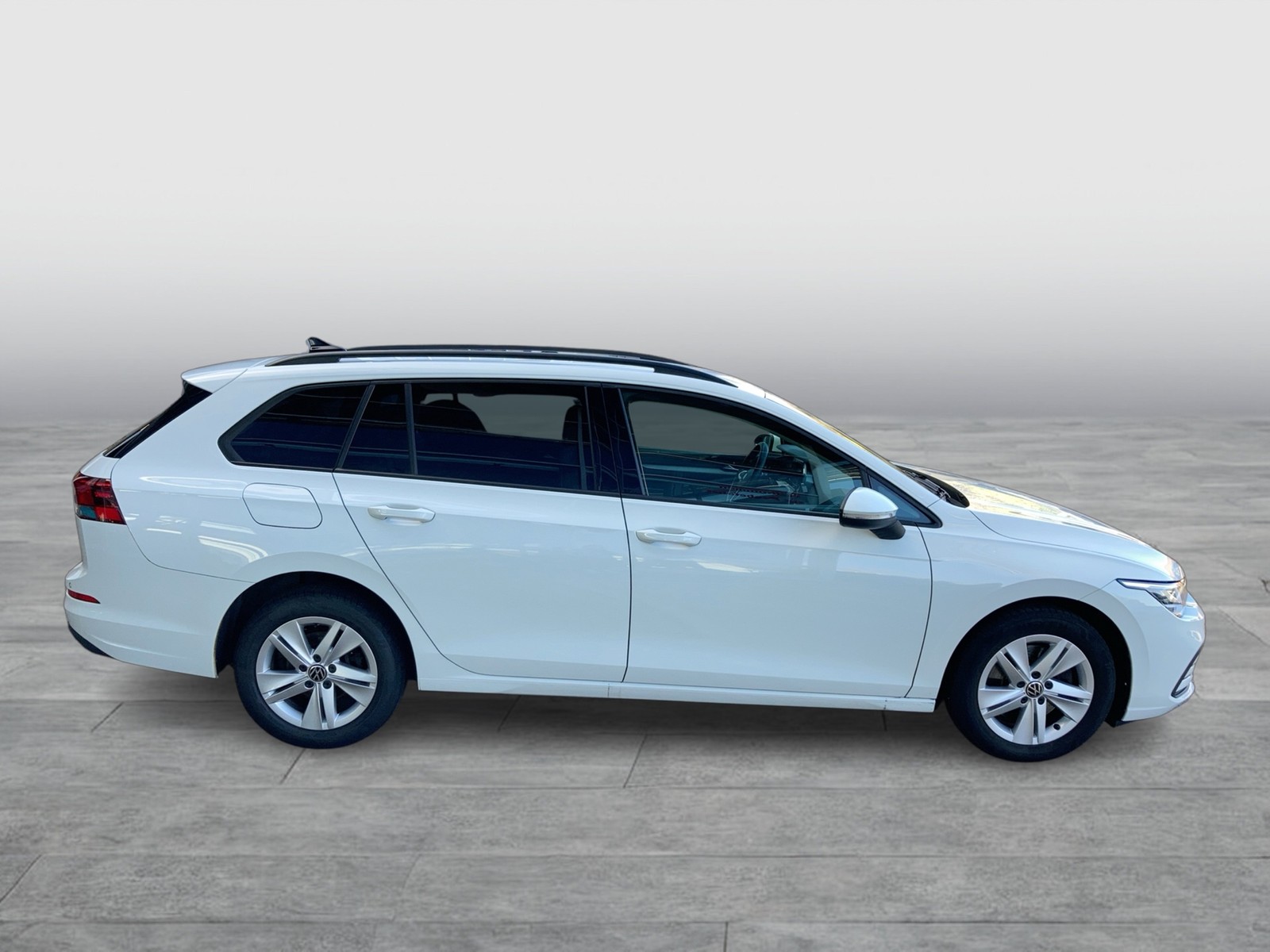 Fahrzeugabbildung Volkswagen Golf VIII Variant TDI Life DSG LED Navi ACC PDC