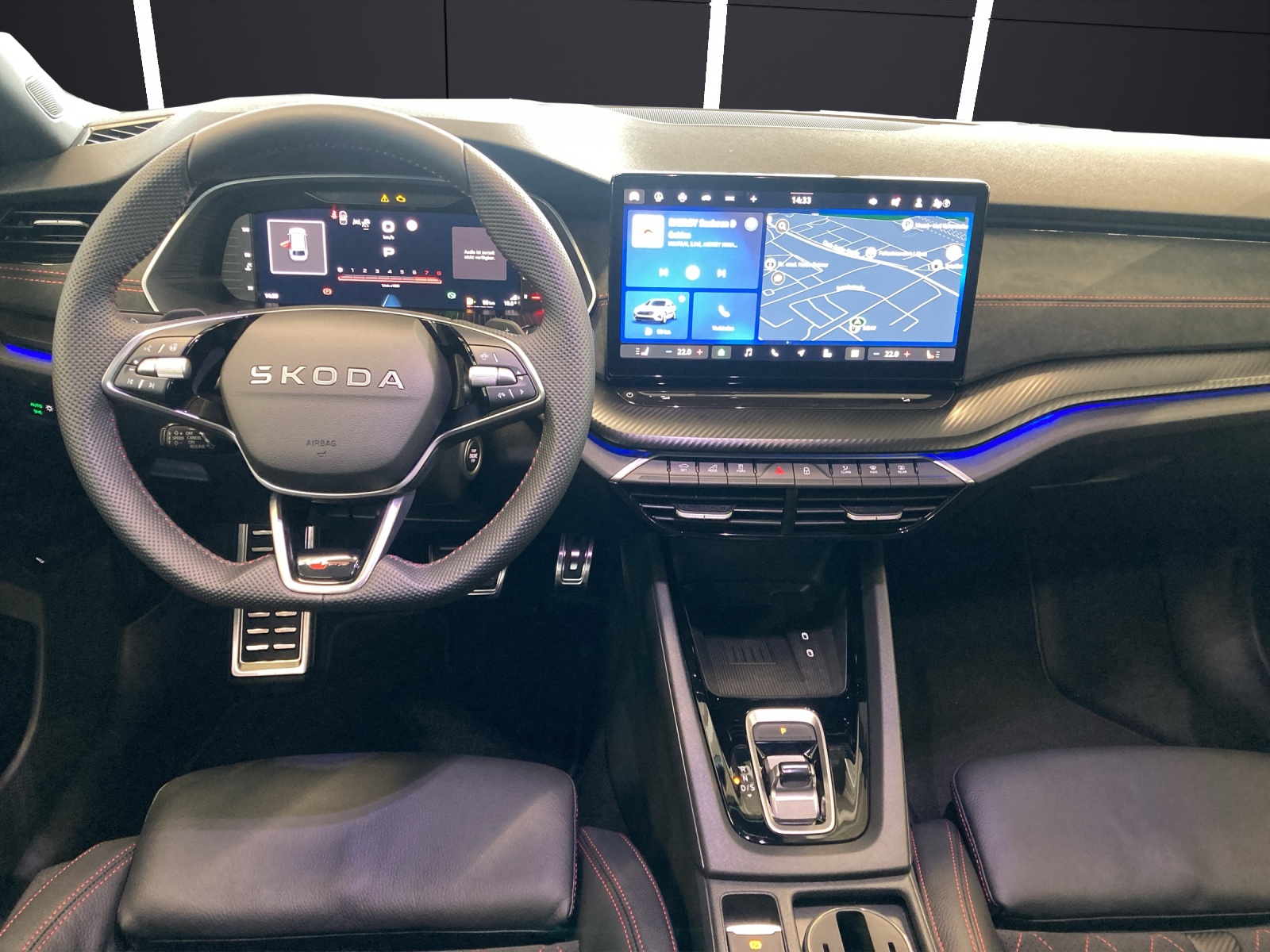 Fahrzeugabbildung SKODA Octavia Combi RS 2.0 TSI 195 kW DSG PANO AHZV DCC RS-LOUNGE