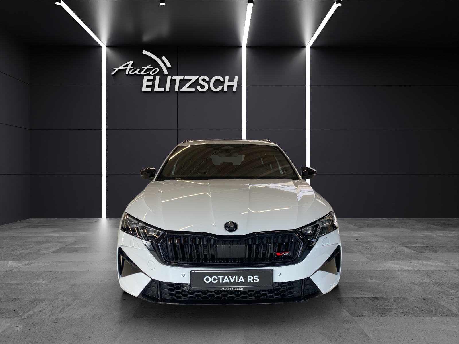 Fahrzeugabbildung SKODA Octavia Combi RS 2.0 TSI 195 kW DSG PANO AHZV DCC RS-LOUNGE