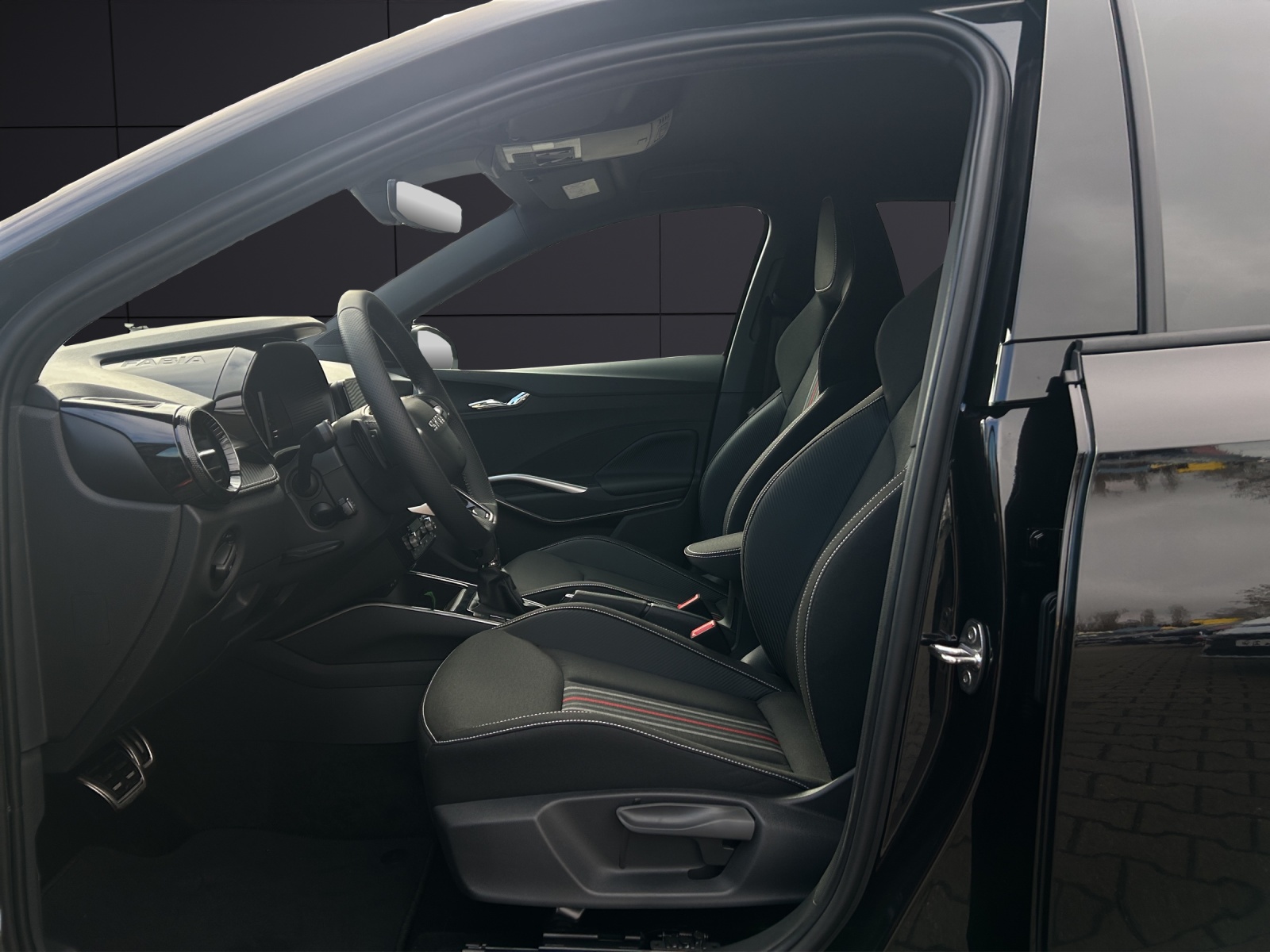 Fahrzeugabbildung SKODA FABIA 130 TSI DSG LED ACC RFK SPORTSITZE DSG LED ACC RFK