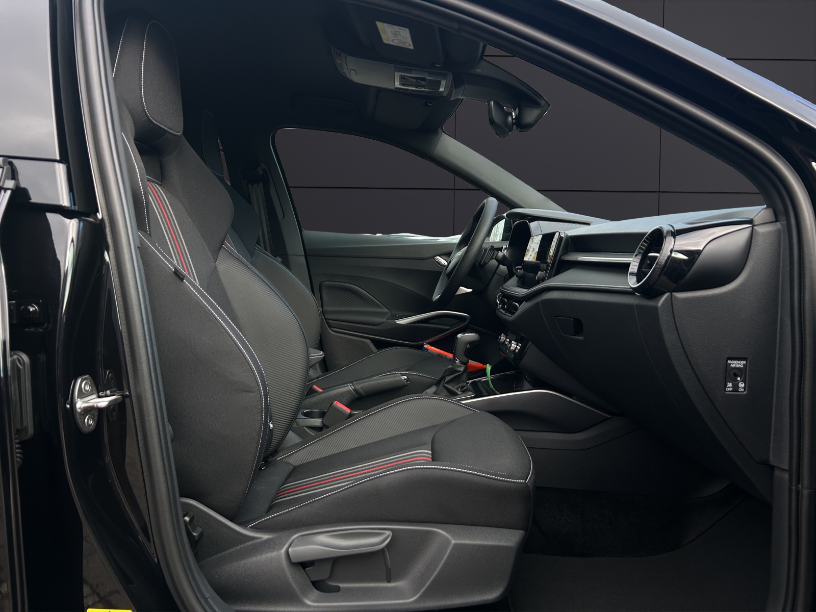 Fahrzeugabbildung SKODA FABIA 130 TSI DSG LED ACC RFK SPORTSITZE DSG LED ACC RFK