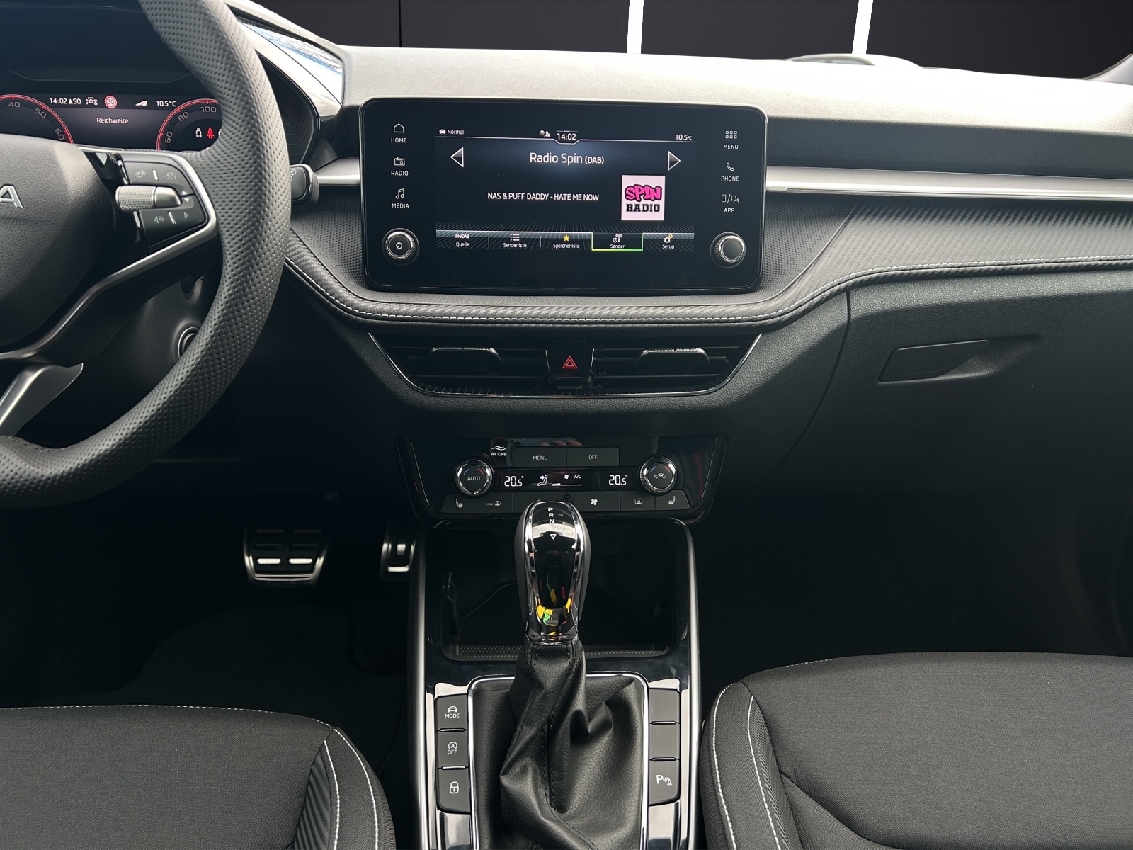 Fahrzeugabbildung SKODA FABIA 130 TSI DSG LED ACC RFK SPORTSITZE DSG LED ACC RFK