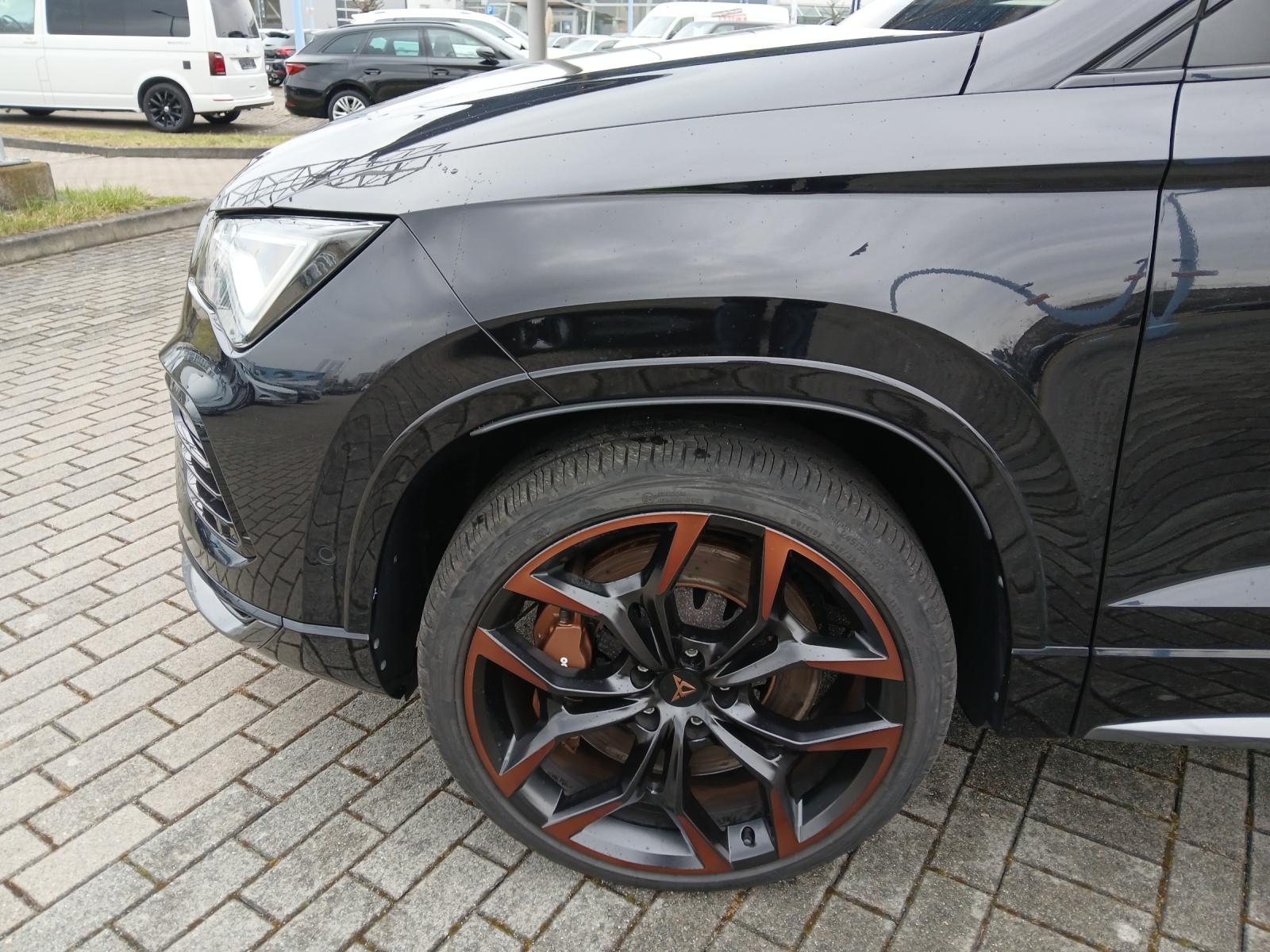 Fahrzeugabbildung CUPRA Ateca VZ Edition DSG 4Drive LED Navi AID ACC 360° SH 20
