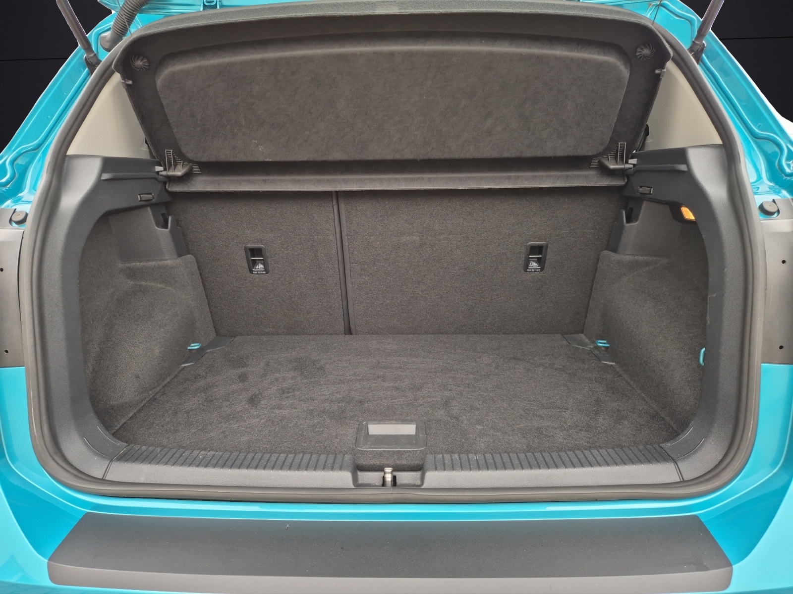 Fahrzeugabbildung Volkswagen T-Cross TSI Style DSG LED Navi ACC RFK SH 17