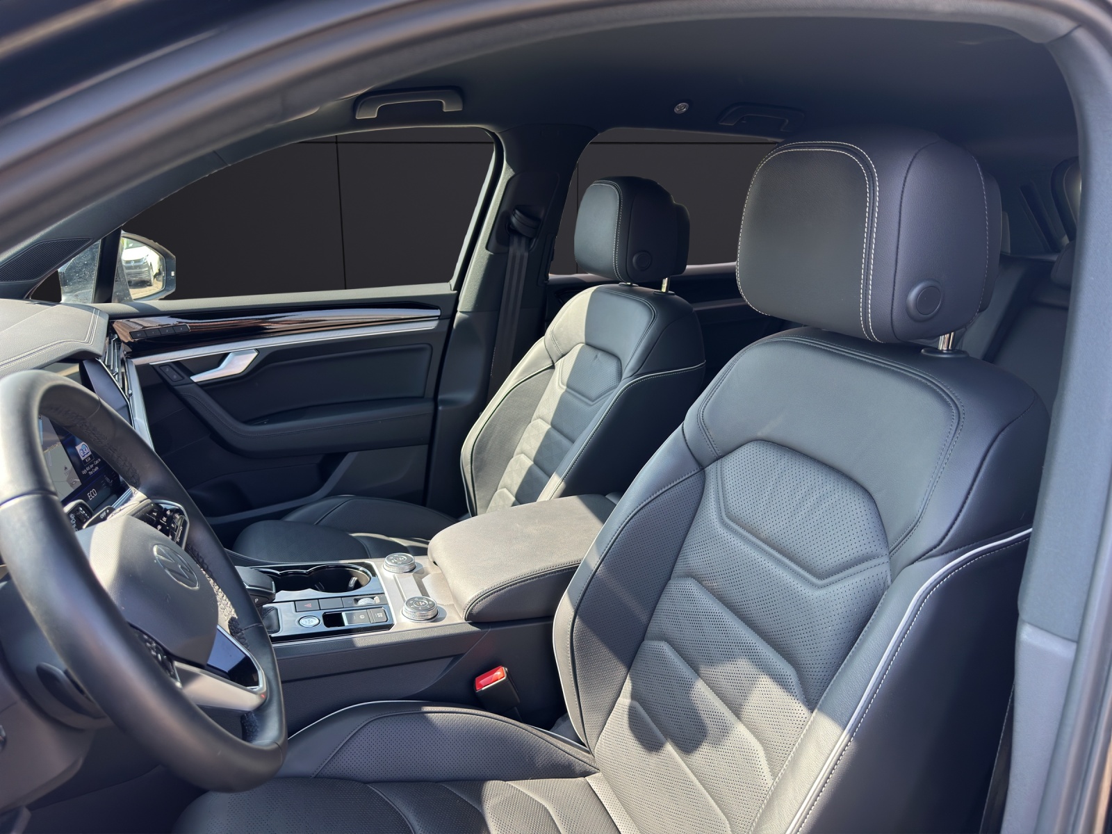 Fahrzeugabbildung Volkswagen Touareg Elegance TDI 4M MATRIX Luft AHK Standhzg RFK