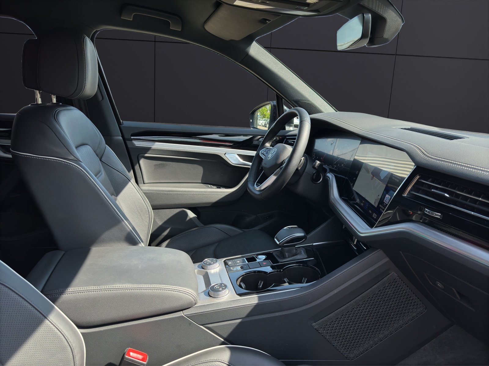 Fahrzeugabbildung Volkswagen Touareg Elegance TDI 4M MATRIX Luft AHK Standhzg RFK