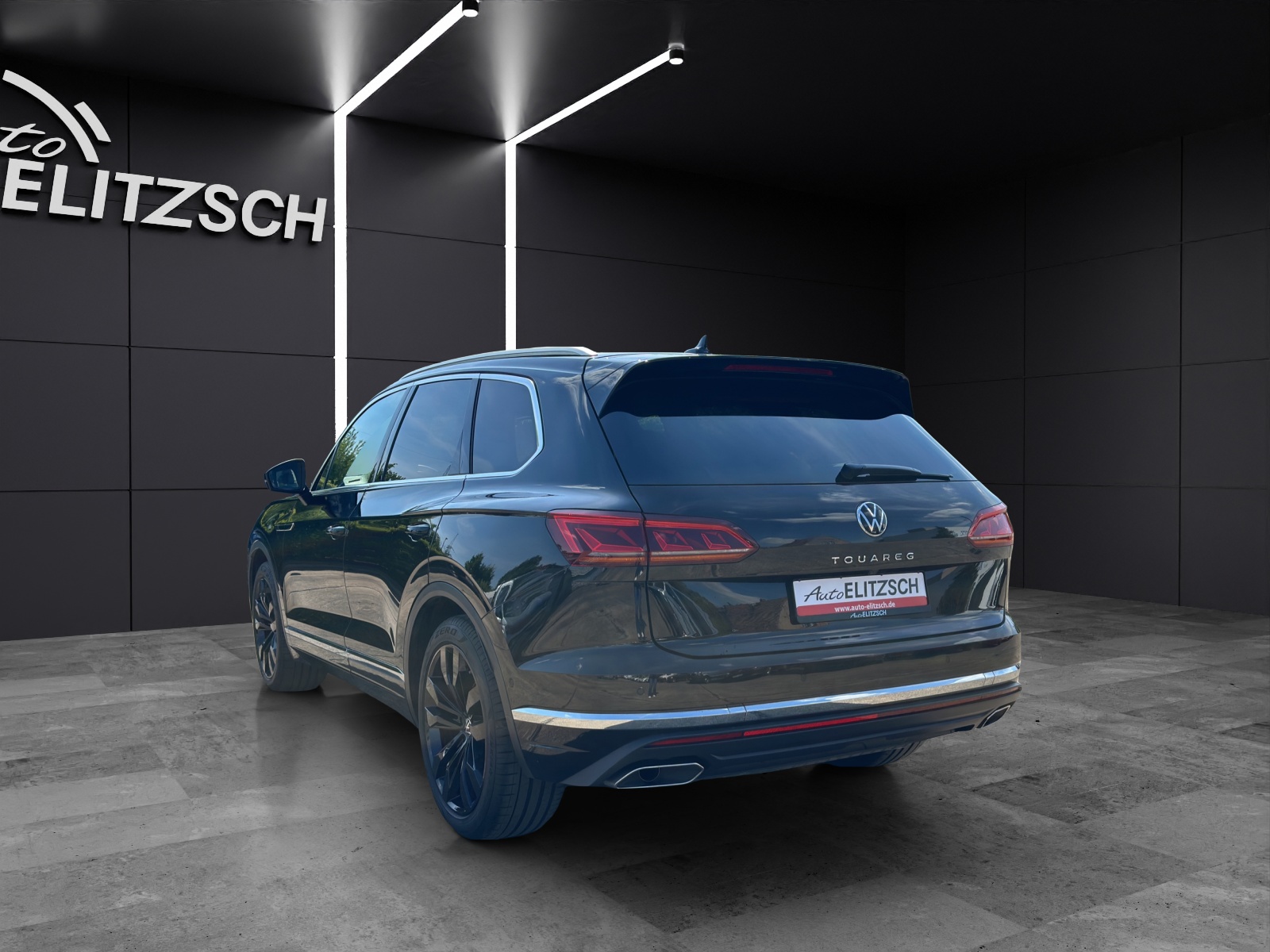 Fahrzeugabbildung Volkswagen Touareg Elegance TDI 4M MATRIX Luft AHK Standhzg RFK