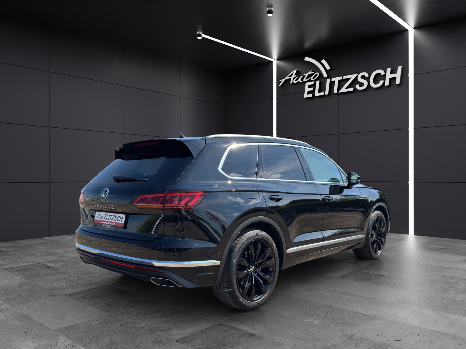 Fahrzeugabbildung Volkswagen Touareg Elegance TDI 4M MATRIX Luft AHK Standhzg RFK