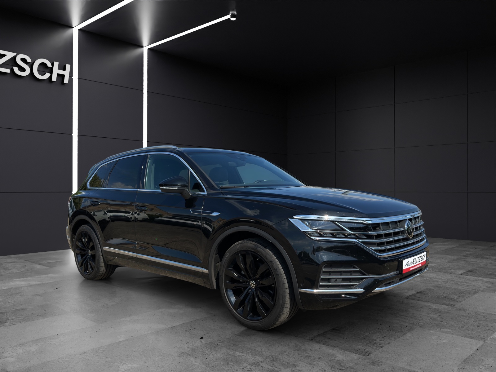 Fahrzeugabbildung Volkswagen Touareg Elegance TDI 4M MATRIX Luft AHK Standhzg RFK