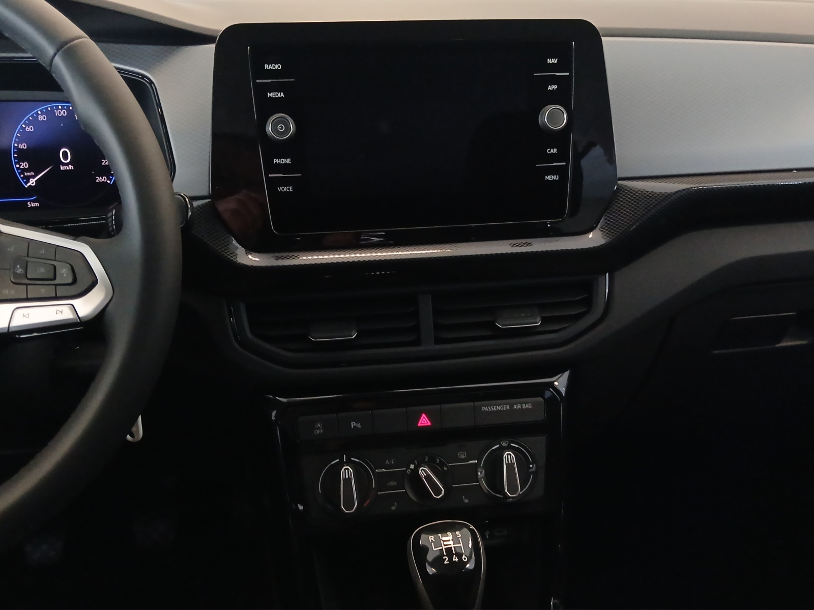 Fahrzeugabbildung Volkswagen T-Cross Life LED Read2Discover AppConnect