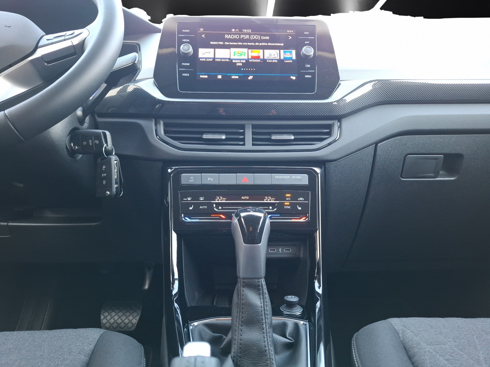 Fahrzeugabbildung Volkswagen T-Cross TSI Life DSG LED AHK AID ACC RFK SH LM