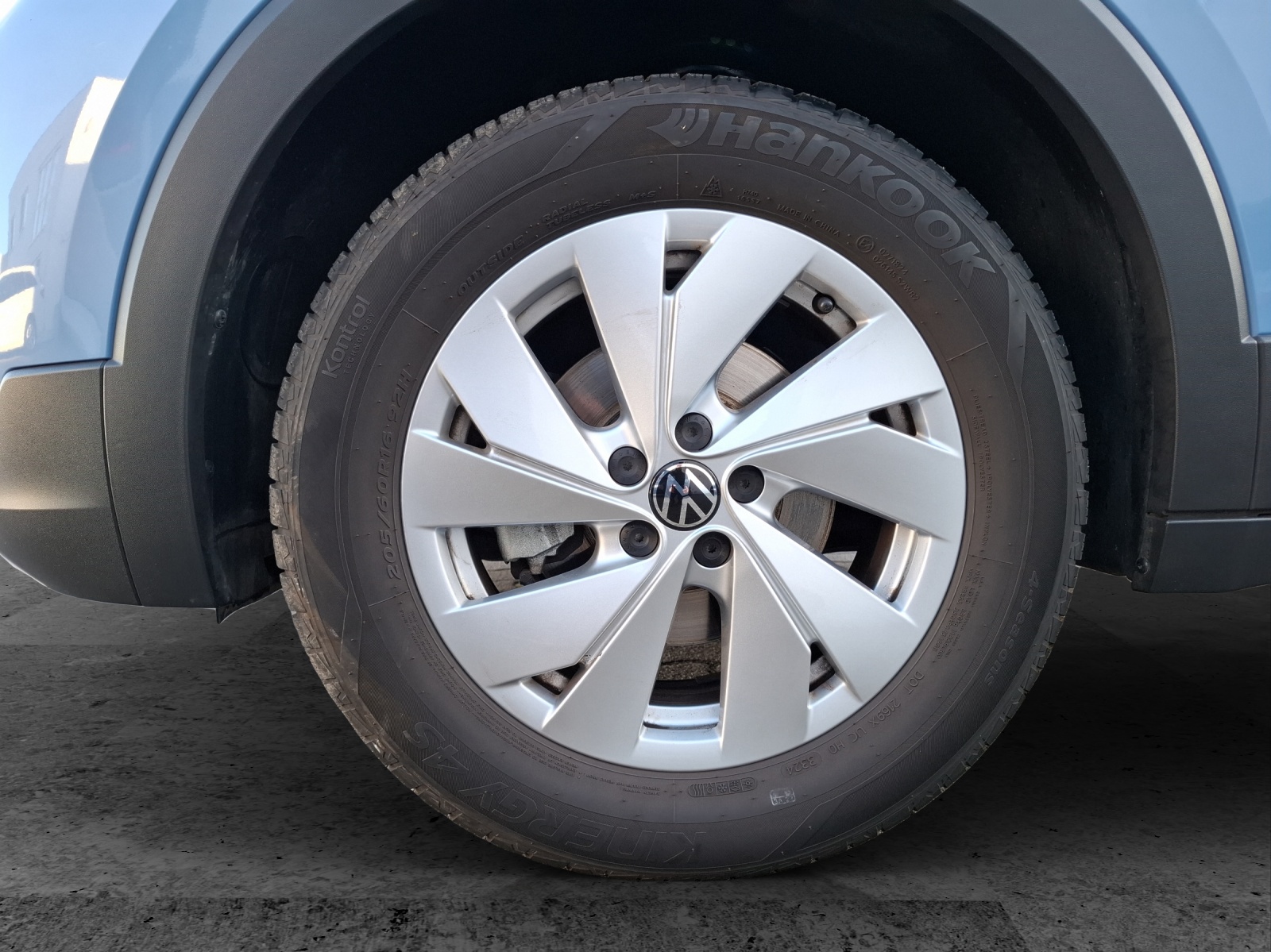 Fahrzeugabbildung Volkswagen T-Cross TSI Life DSG LED AHK AID ACC RFK SH LM