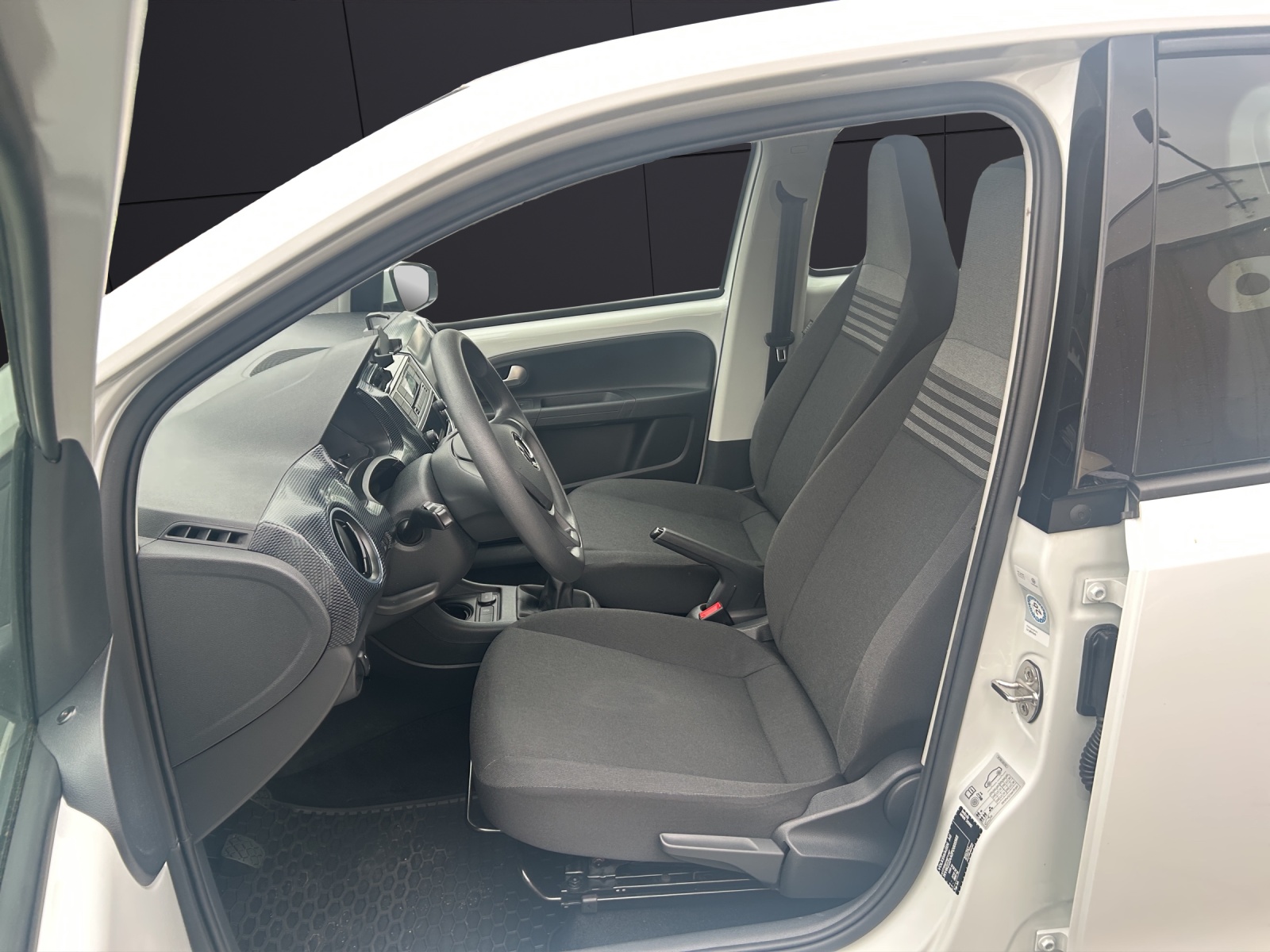 Fahrzeugabbildung Volkswagen up! 1.0 Klima RFK DAB SHZ Tempomat