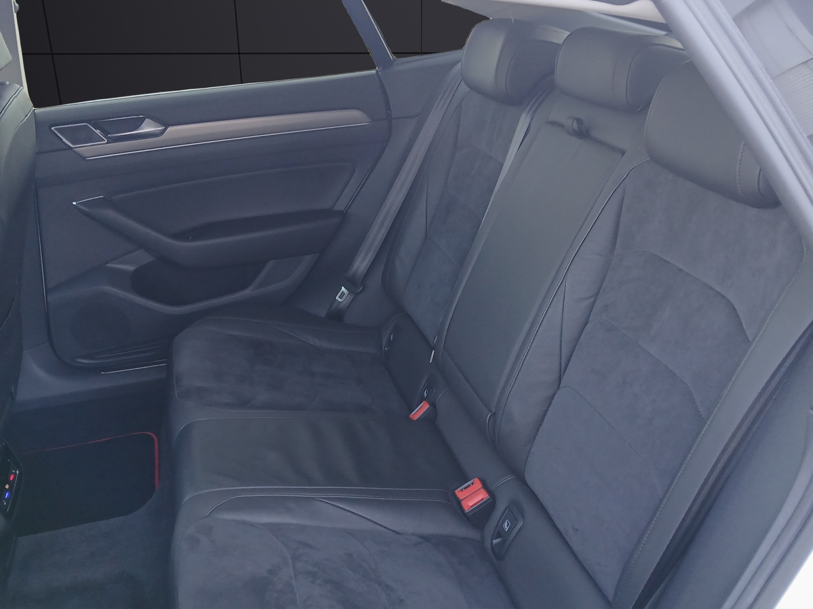 Fahrzeugabbildung Volkswagen Arteon TDI Elegance DSG LED Navi ACC RFK SH 19