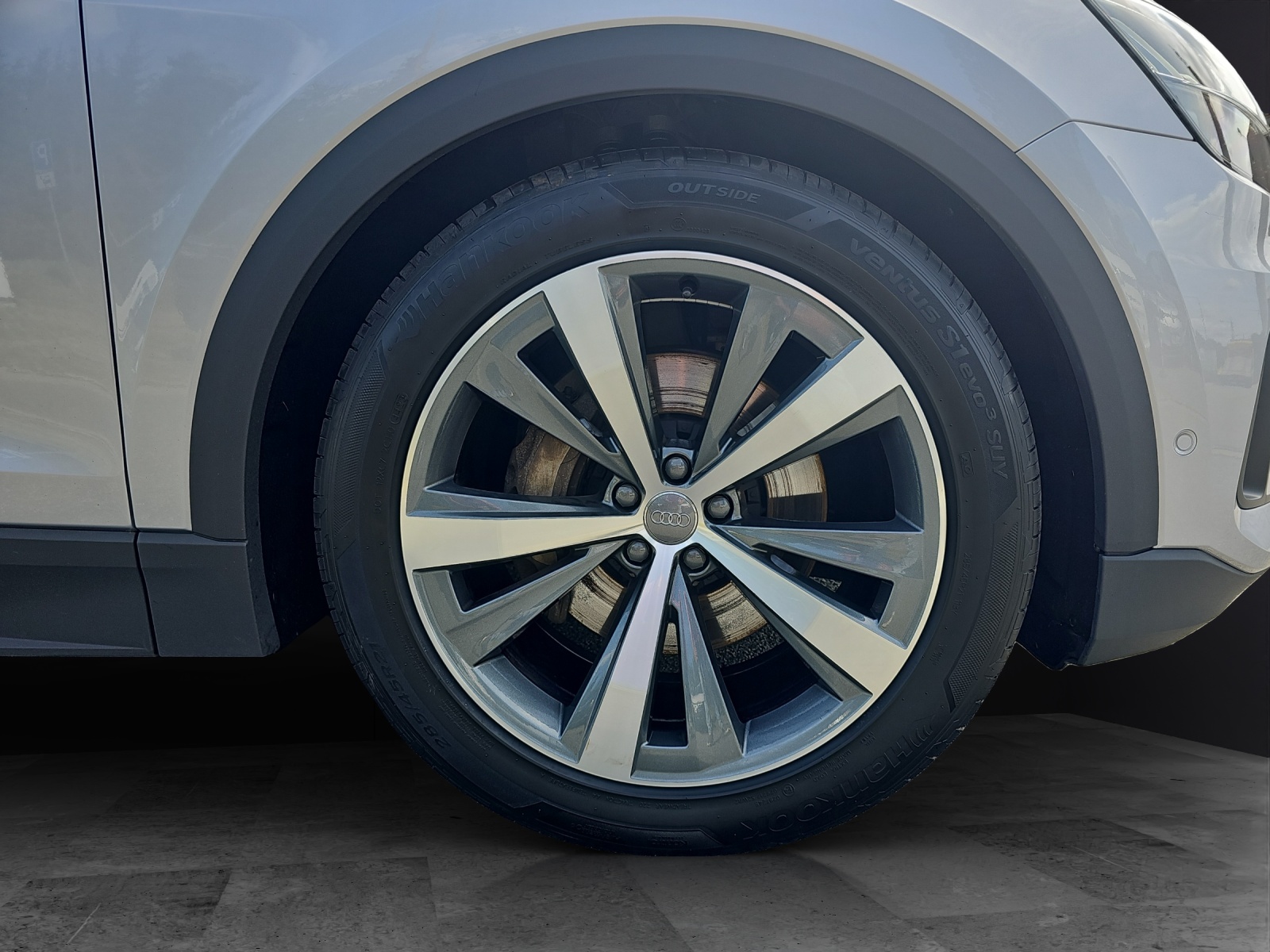Fahrzeugabbildung Audi Q8 50 TDI Q S line MATRIX ACC 21
