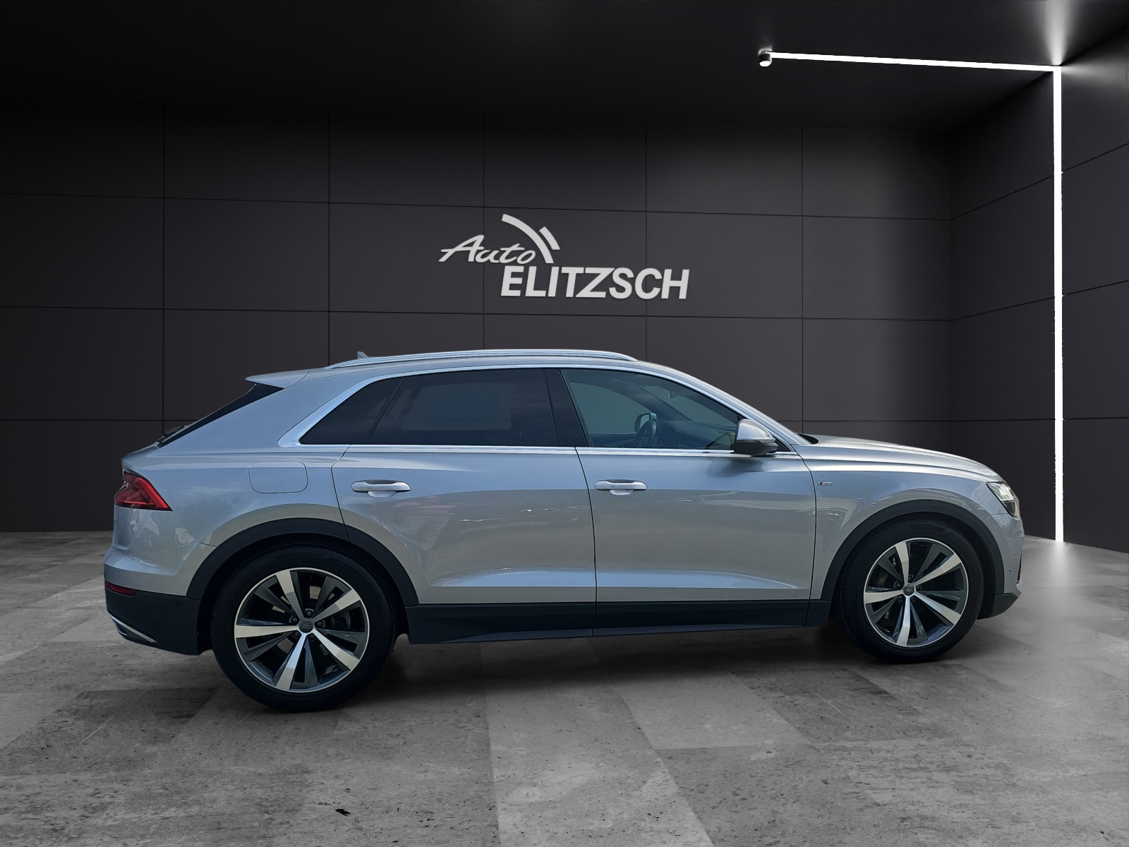 Fahrzeugabbildung Audi Q8 50 TDI Q S line MATRIX ACC 21