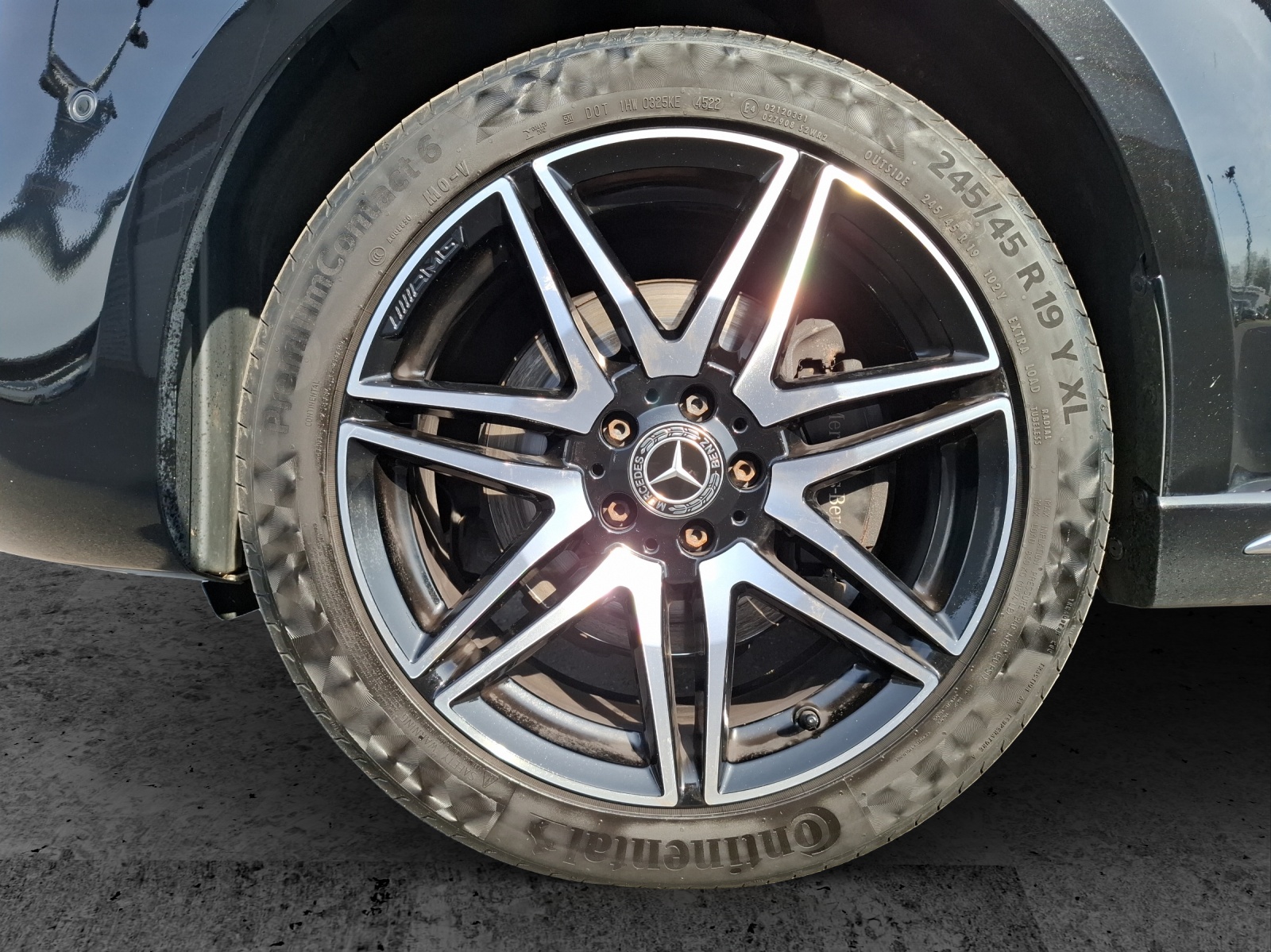 Fahrzeugabbildung Mercedes-Benz V 300 d AMG-Line 4Matic lang AHK 7-Si LED Navi 360°