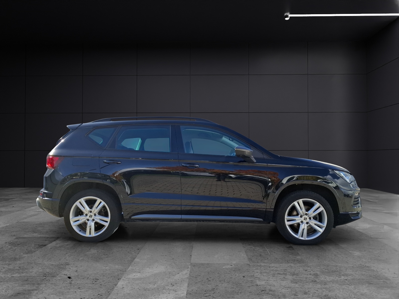 Fahrzeugabbildung SEAT Ateca TDI FR-Line DSG LED Navi ACC RFK SH 18