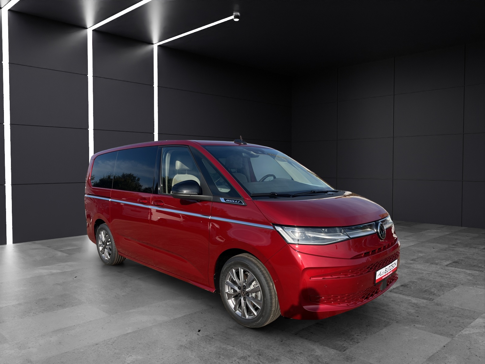 Fahrzeugabbildung Volkswagen T7 Multivan TSI Style LR 7- DSG AHK, KLIMA, NAVI, PANORAMA, DCC