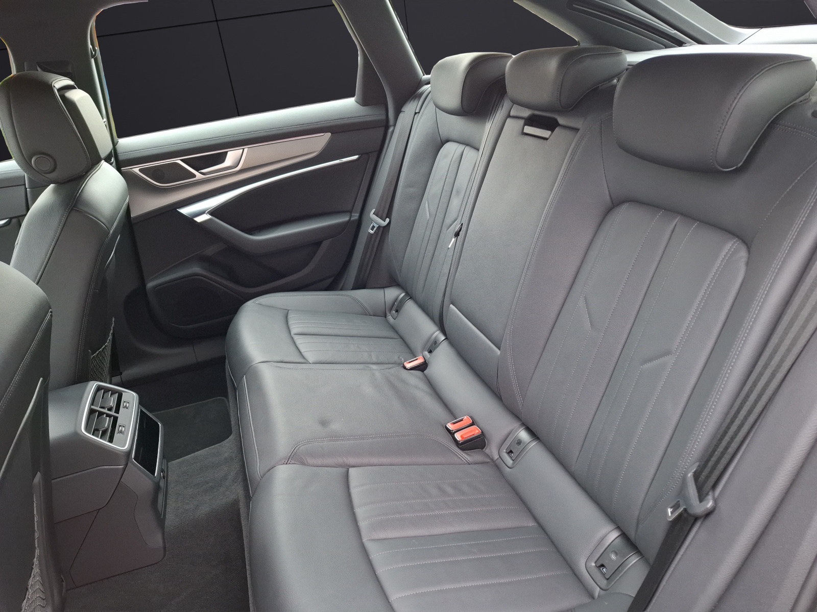 Fahrzeugabbildung Audi A6 Avant 50 TDI design quattro LED Navi AVC Leder Pano ACC RFK SH 19