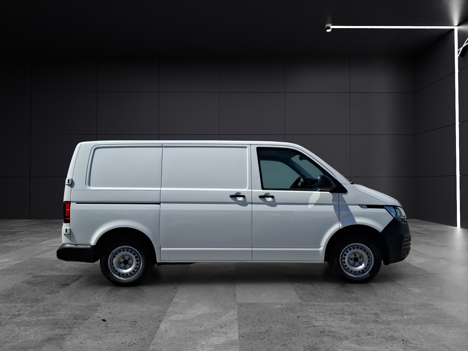 Fahrzeugabbildung Volkswagen T6 Transporter T6.1 TDI Kasten 4M AHK Klima Holzboden Trennwand AHK Klima